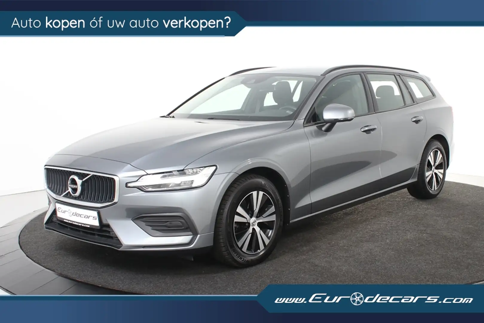 Volvo V60 2.0 D3 Momentum *1ste Eigenaar*Navigatie*Trekhaak* Grijs - 1