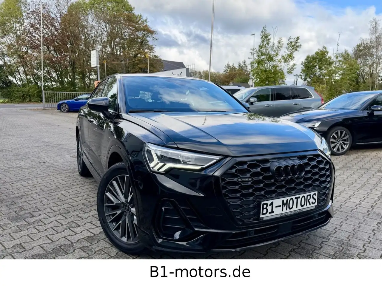 Audi Q3 Sportback 35 TDI quattro S line*Black-Pack*1H — photo 1 of 27