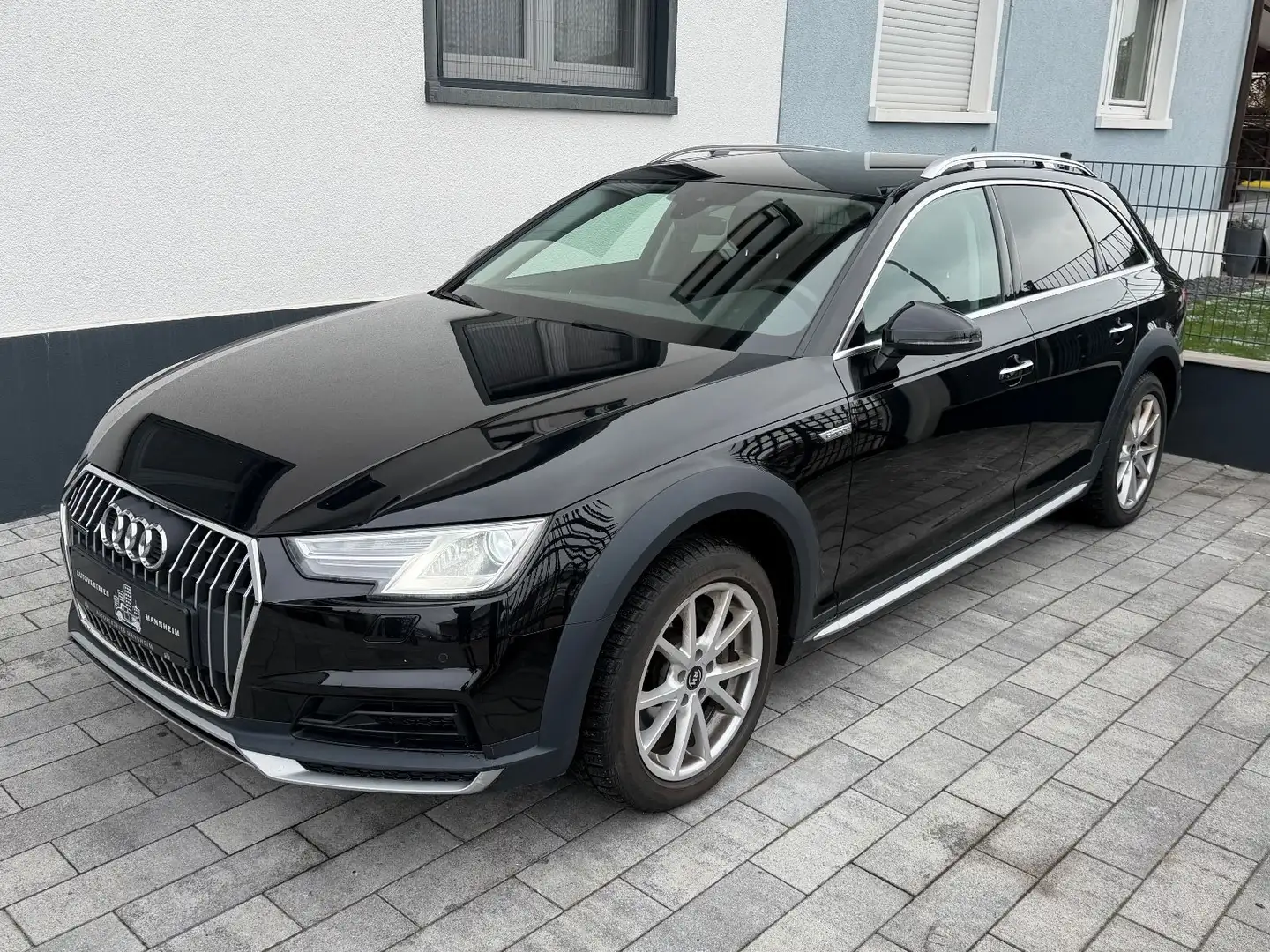 Audi A4 allroad quattro /SZH/PDC/ALCANTARA/NAVI Schwarz - 1