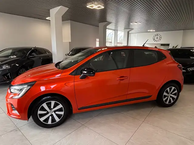 Renault Clio view 3