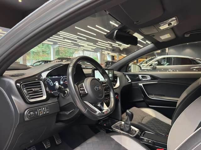 Kia ProCeed / pro_cee'd — photo 13
