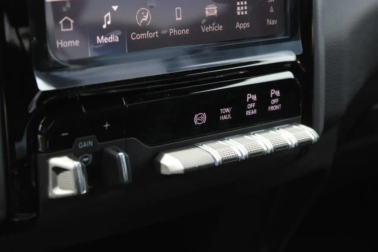 RAM 3500 photo RAM 3500