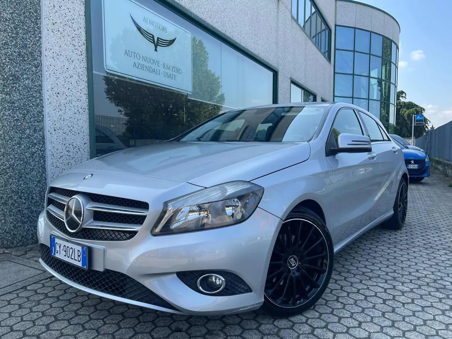 Mercedes-Benz A 200 Premium Plateado - 1