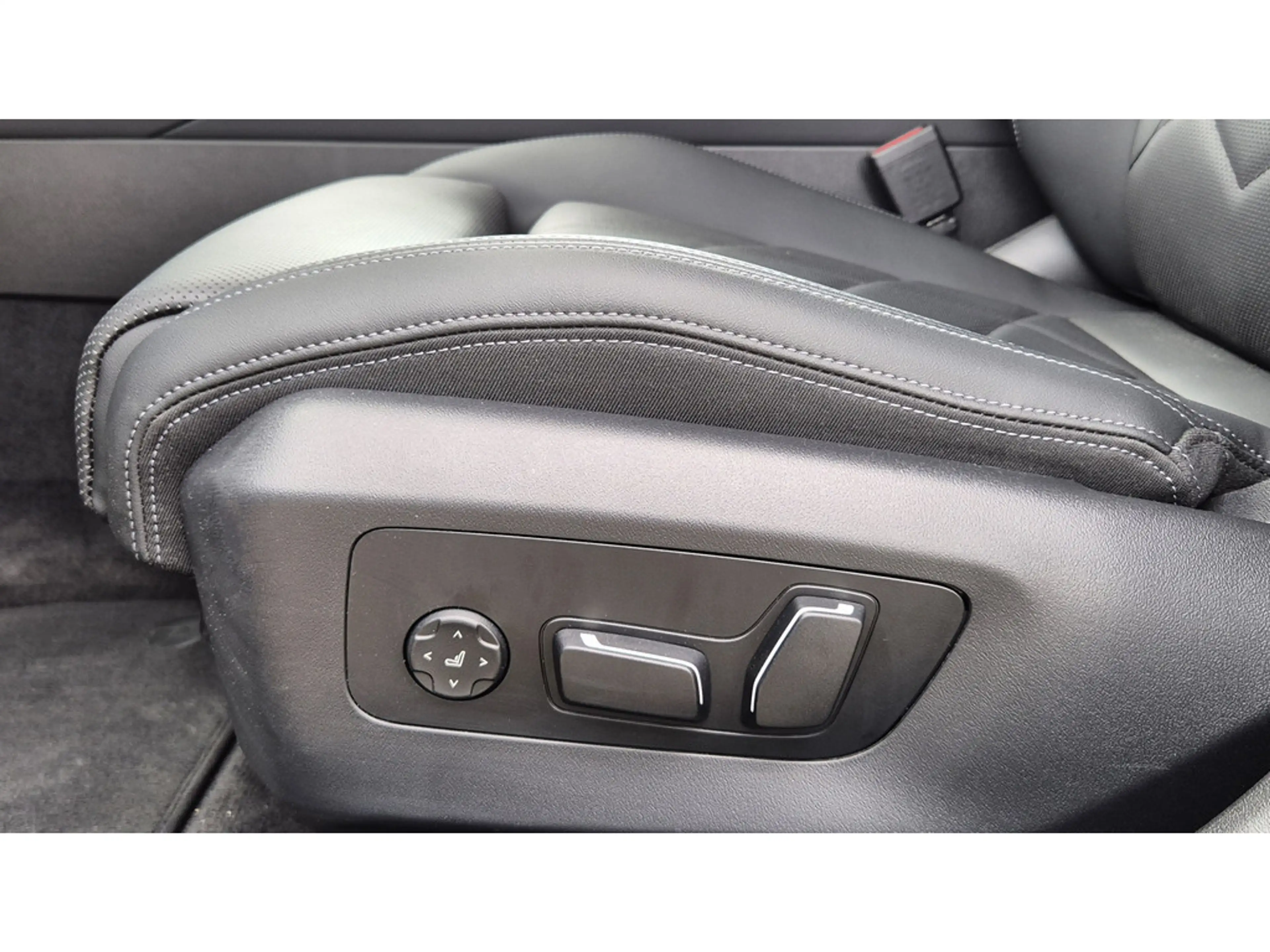 BMW 520 i Touring M-Sport H/K+ACC+KAM+NAVI+LED+SHZ — photo 12