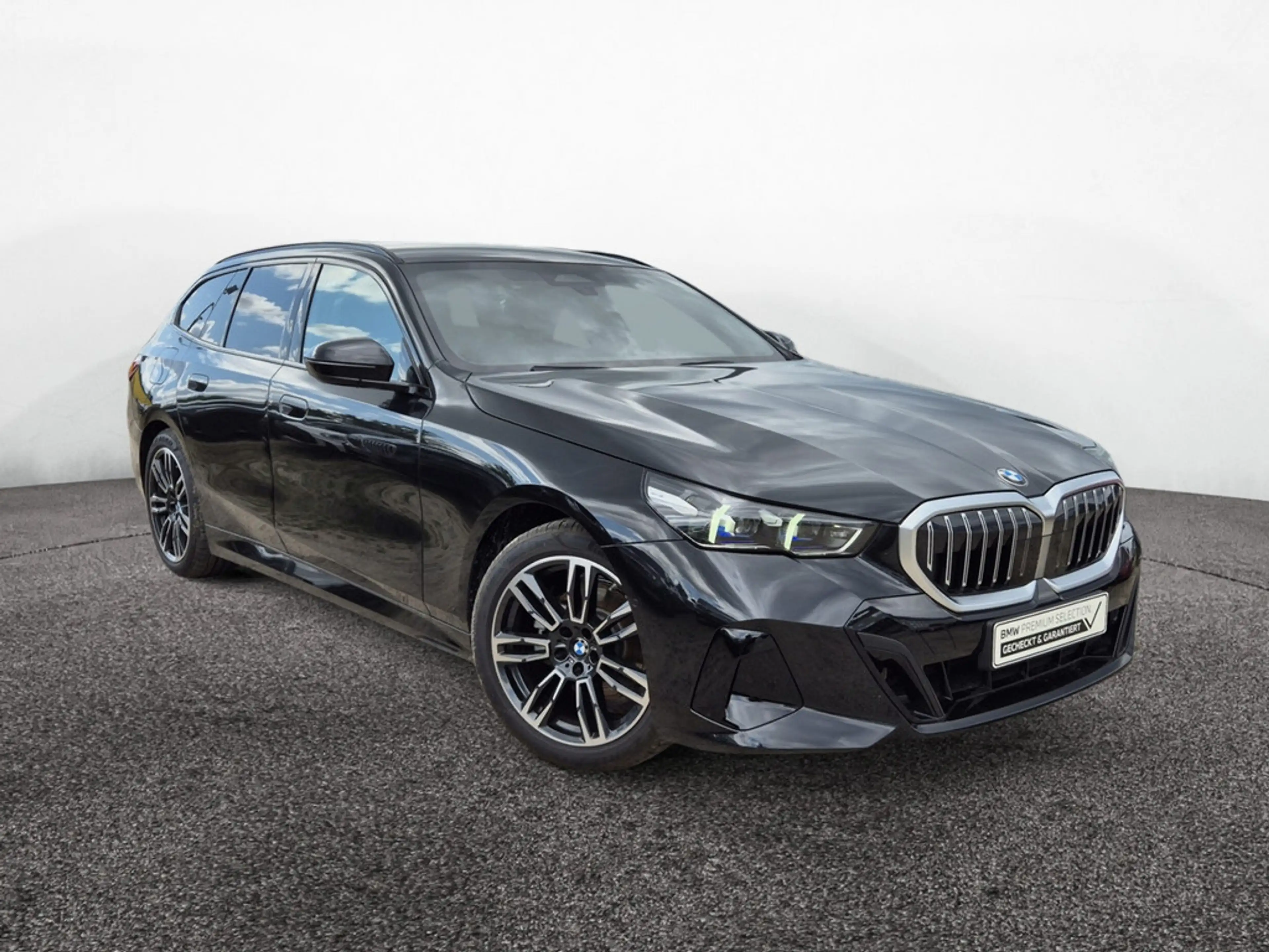 BMW 520 i Touring M-Sport H/K+ACC+KAM+NAVI+LED+SHZ — photo 2