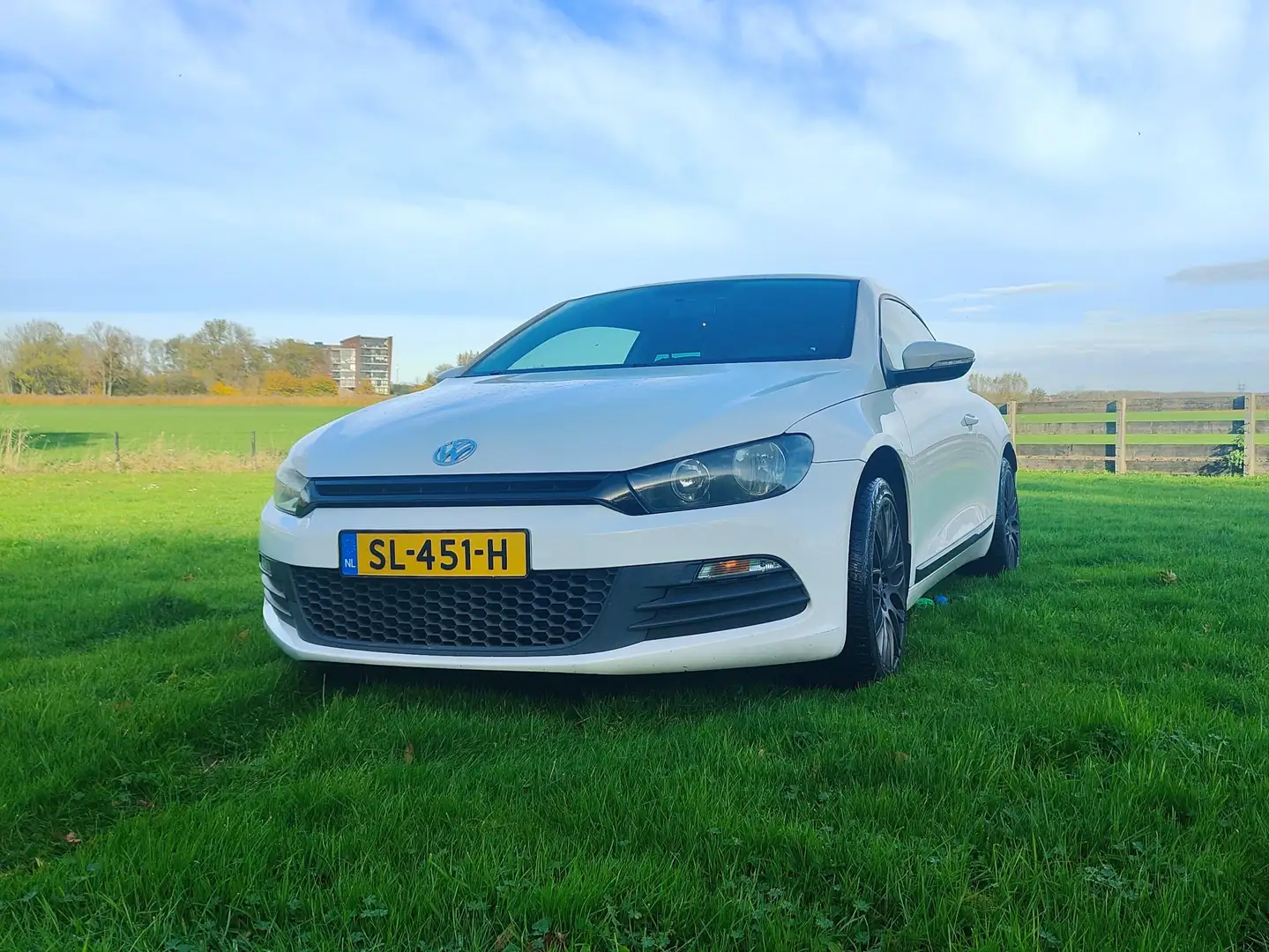 Volkswagen Scirocco 1.4 tsi Wit - 1