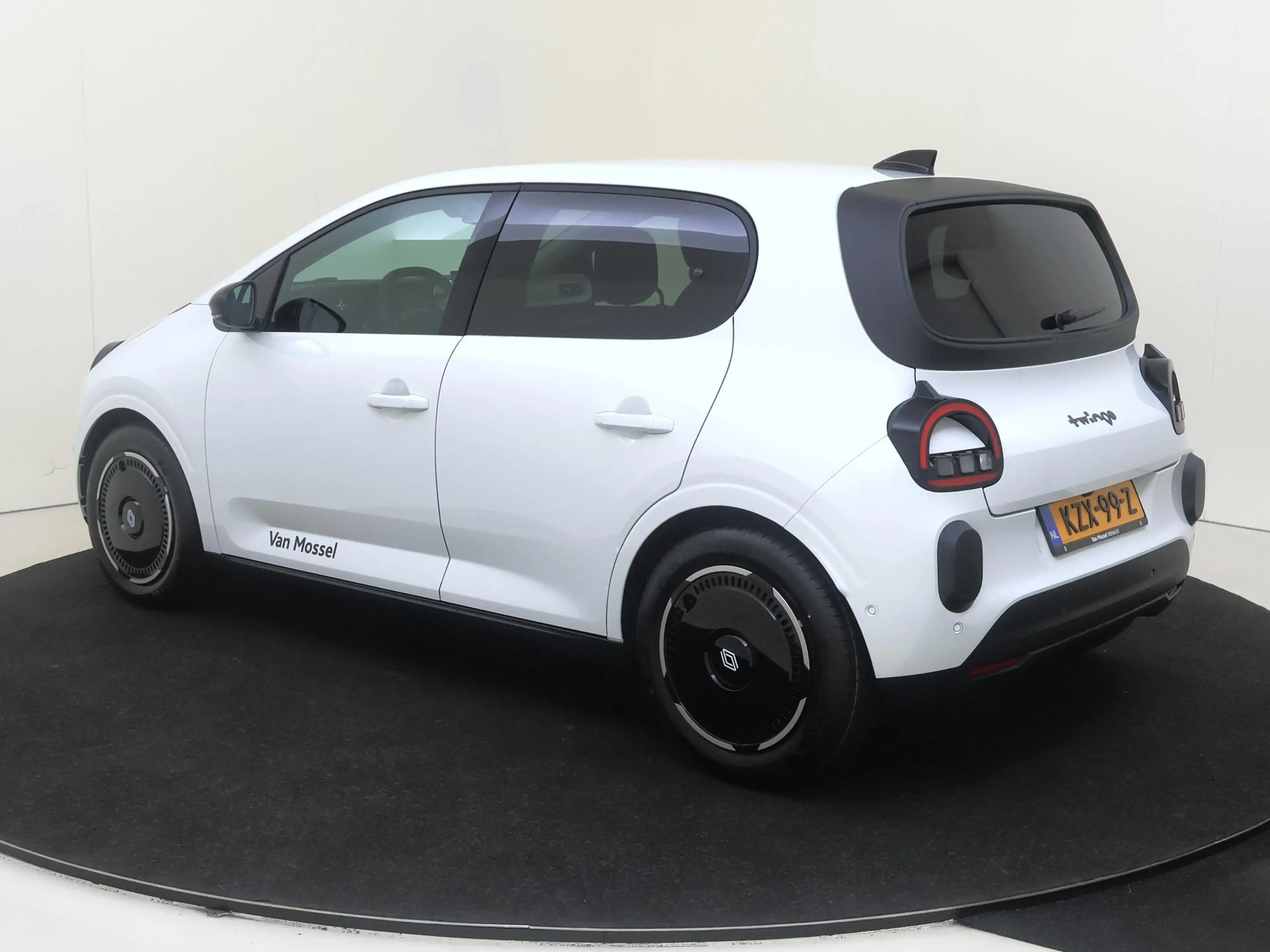 Renault Twingo urban range techno 27.5 kWh Pack Privilege — photo 3