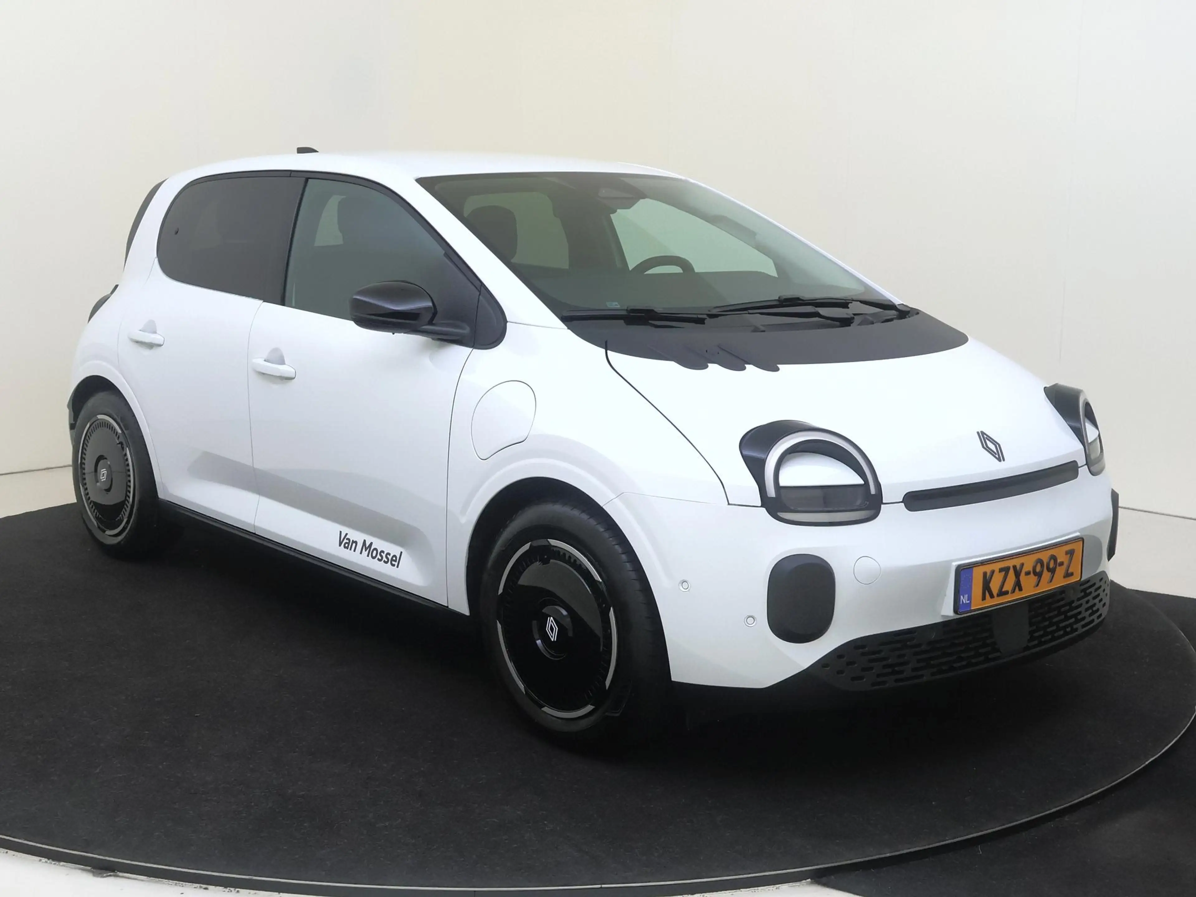 Renault Twingo urban range techno 27.5 kWh Pack Privilege — photo 2