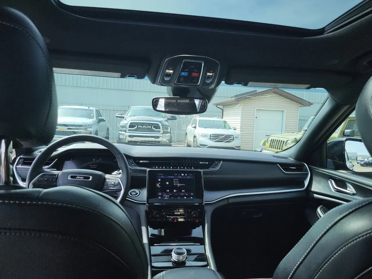 Jeep Grand Cherokee снимка Jeep Grand Cherokee