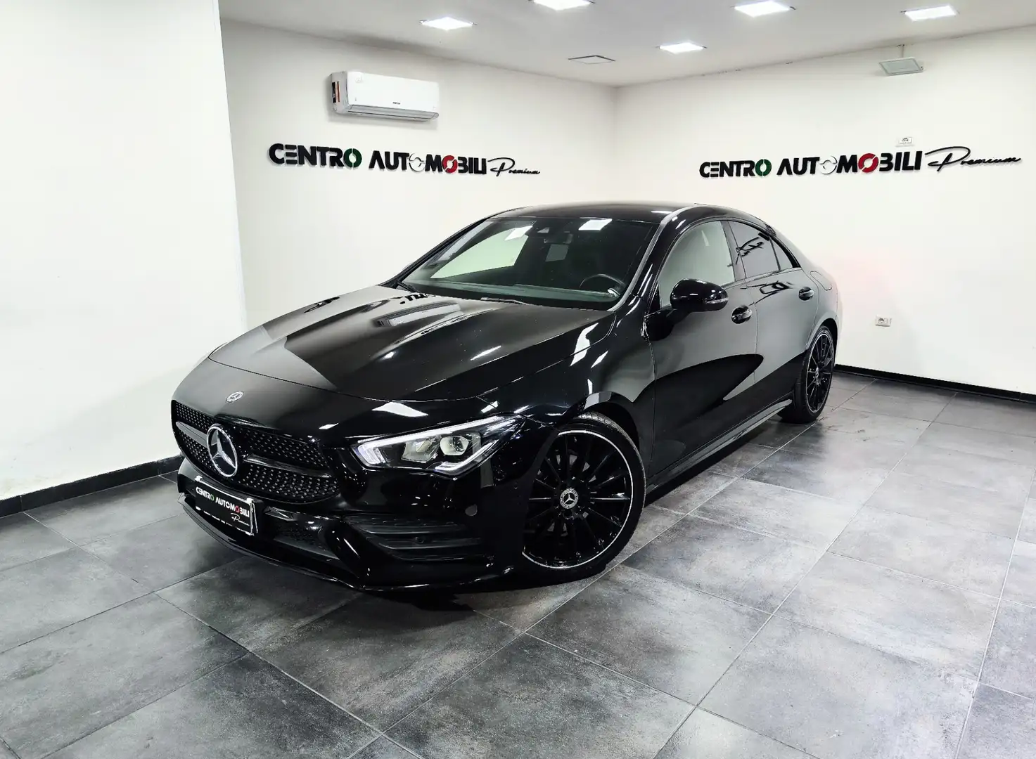 Mercedes-Benz CLA 180 CLA 180 d Automatic Premium FULL Noir - 1