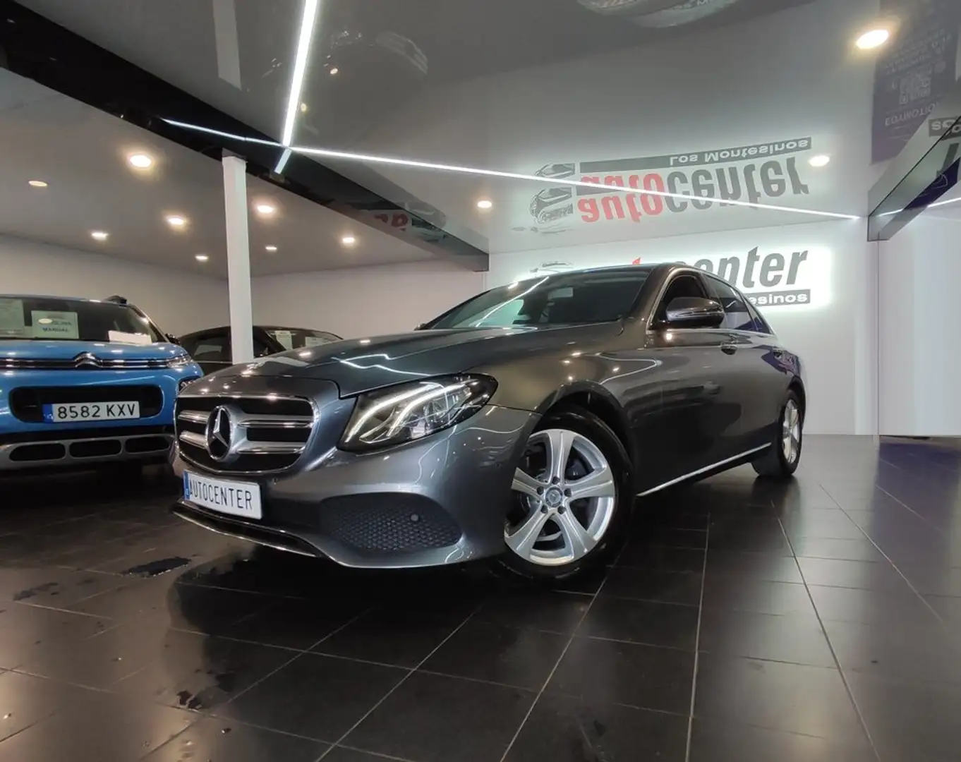 Mercedes-Benz E 200 Estate 200CDI BE Avantgarde Aut. Gris - 1