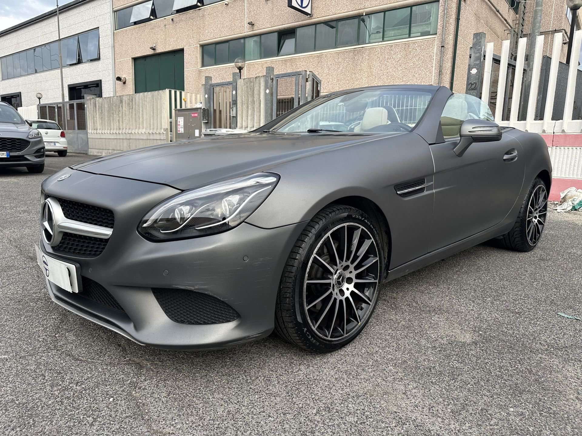 2017 Mercedes Benz SLC 300