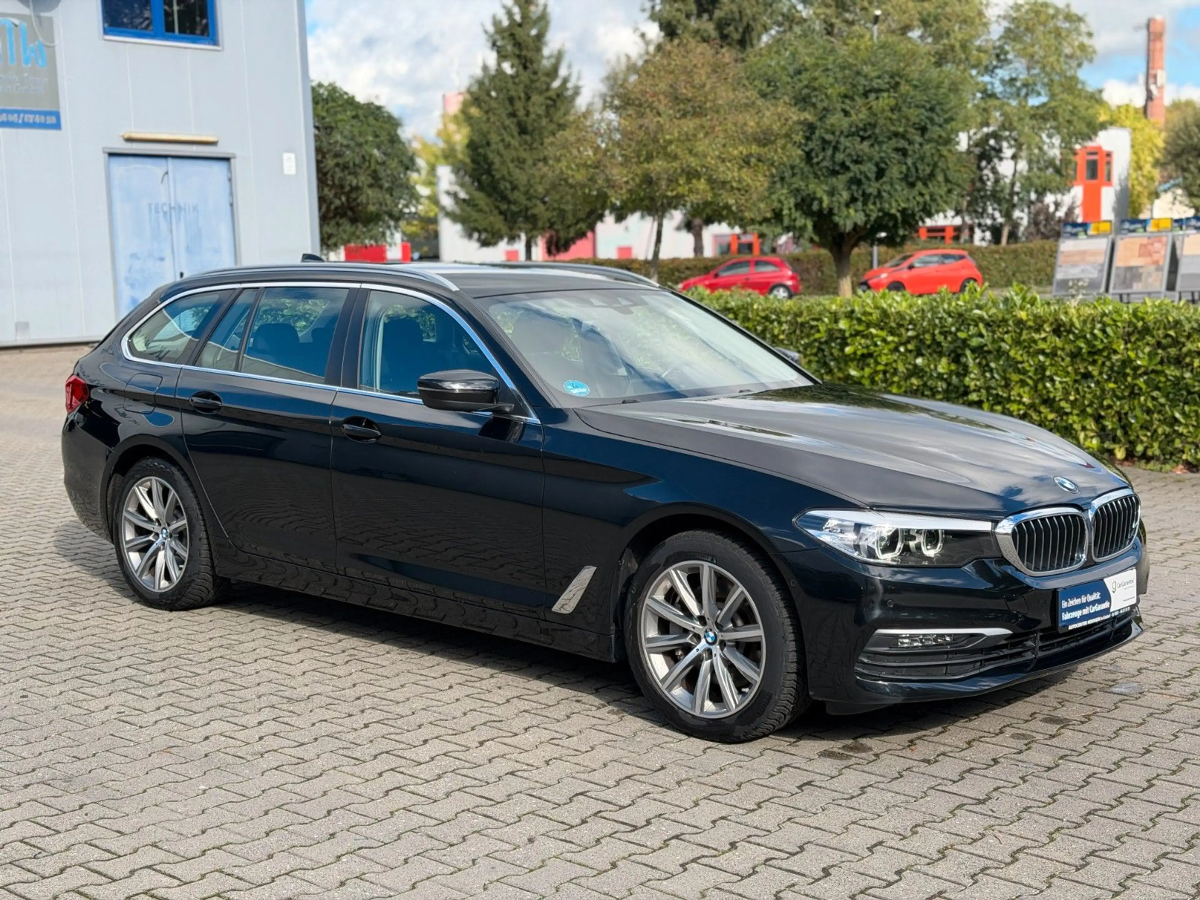 BMW 530 i Touring Garantie*Kamera*Parkassist*AHK*LED