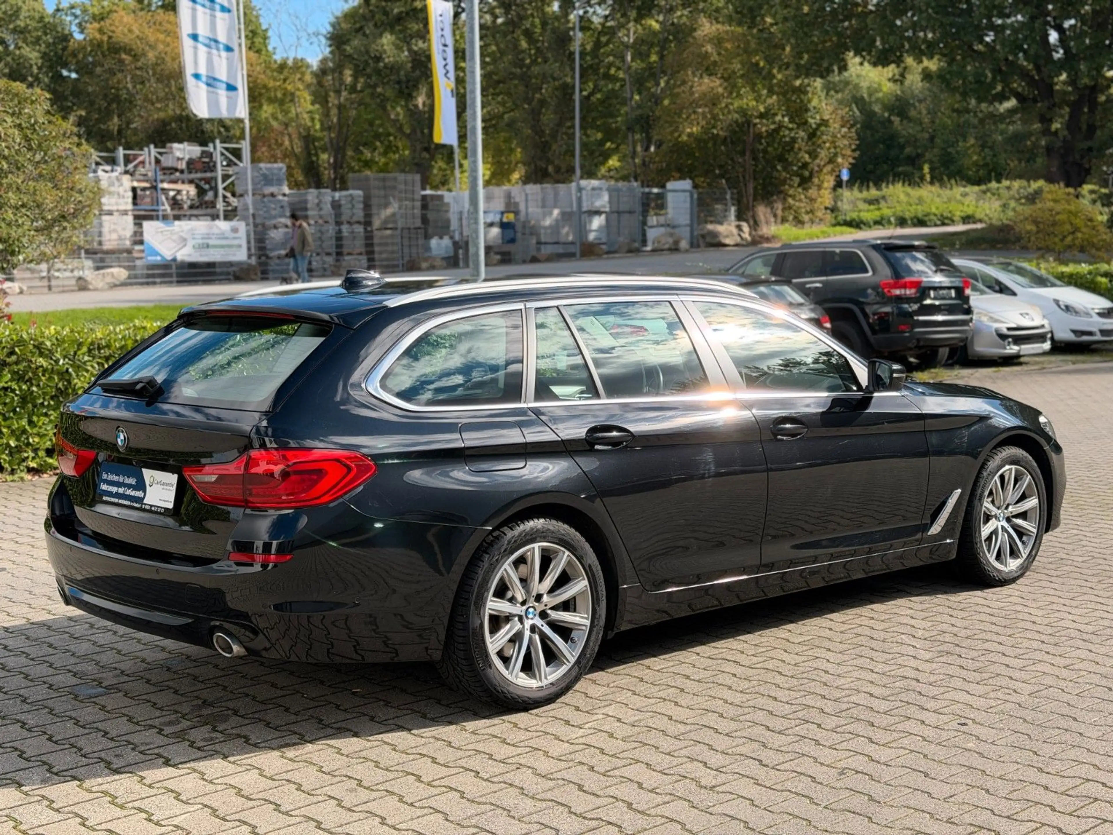 BMW 530 i Touring Garantie*Kamera*Parkassist*AHK*LED — photo 11