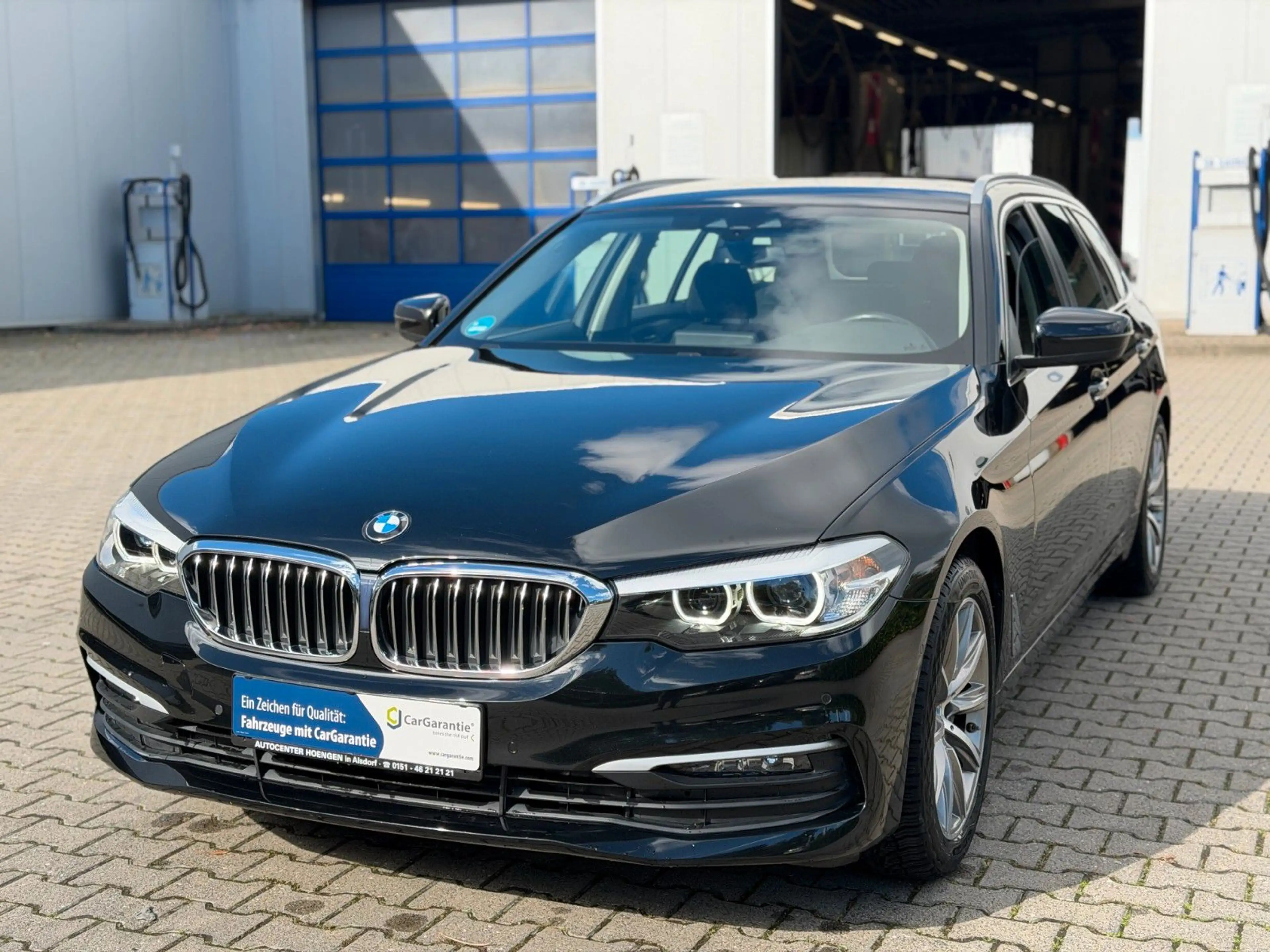 BMW 530 i Touring Garantie*Kamera*Parkassist*AHK*LED — photo 6