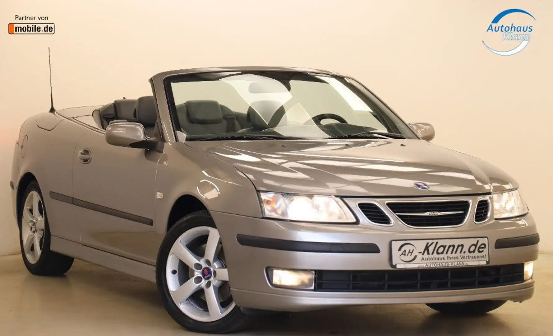 Saab 9-3 2.0T 209PS Cabrio Vector Tempomat Leder SHZ Grau - 2