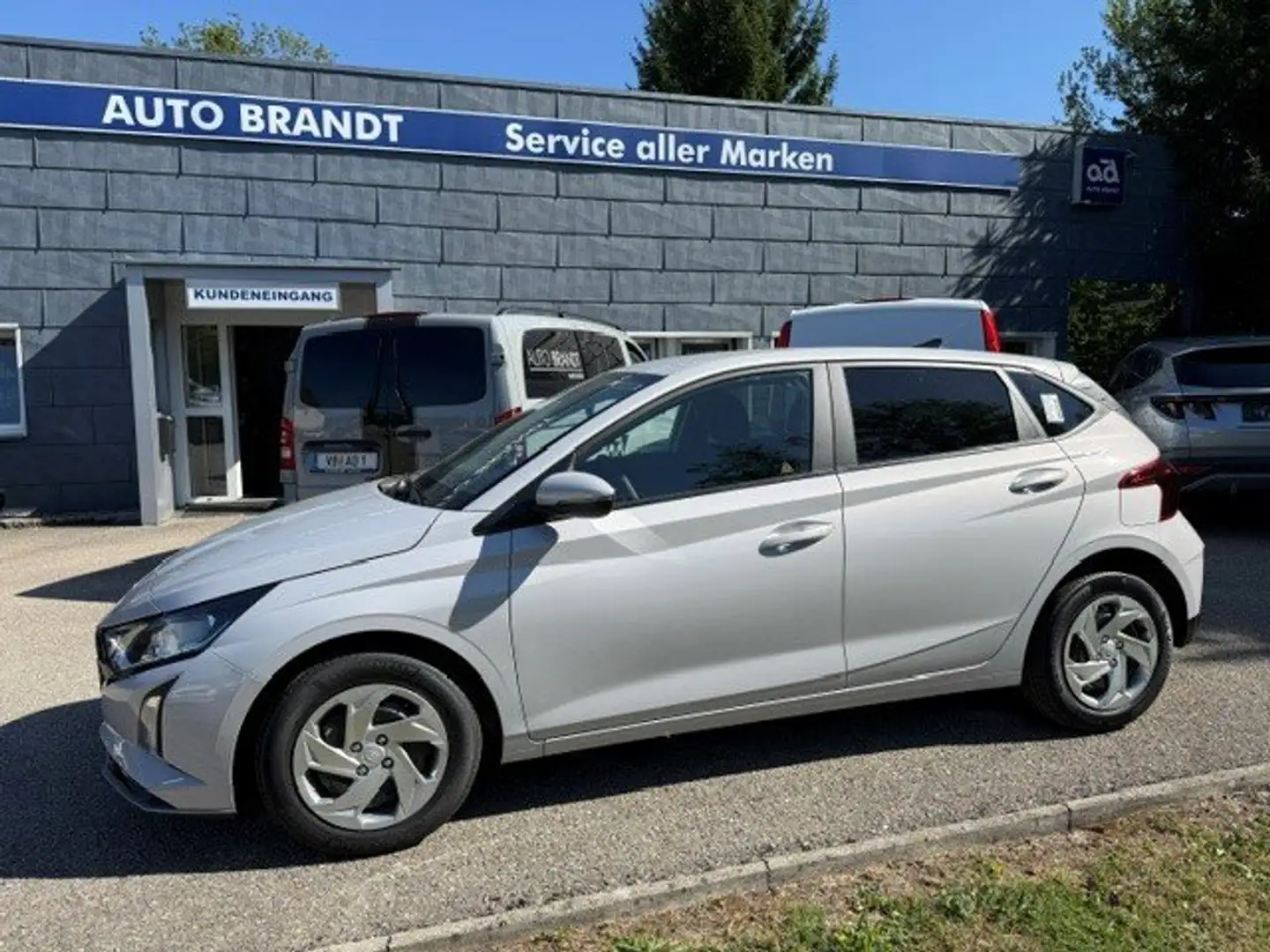 Hyundai i20 i20 1,0 T-GDI Smart Line Smart Line Plus Grau - 1