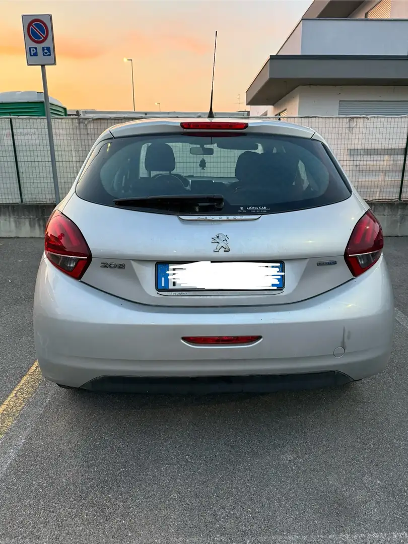 Peugeot 208 5p 1.6 bluehdi Allure 75cv - 1