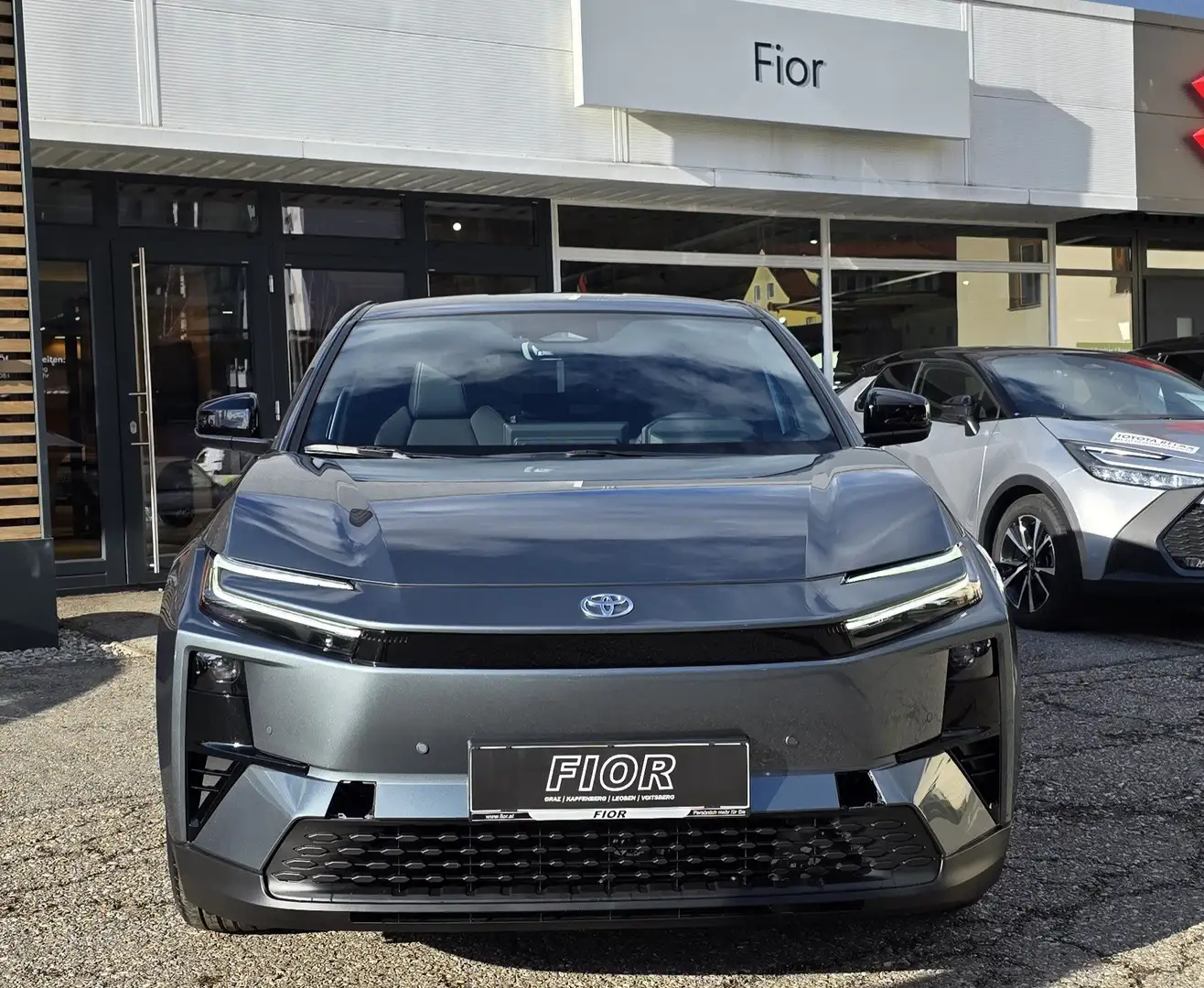 Toyota C-HR+ BEV 4x2 Teamplayer Grau - 2