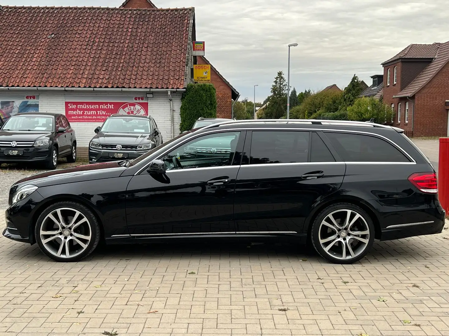 Mercedes-Benz E 350 T, 4Matic, Pano, HK, LED, Scheclheft, Assi Noir - 2
