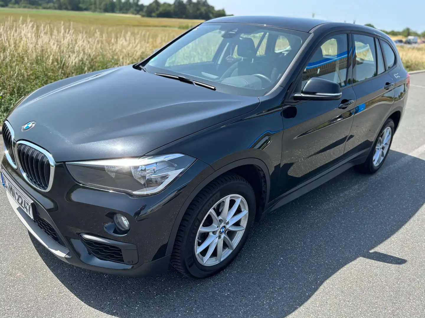 BMW X1 BMW X1 sDrive 18d Schwarz - 2
