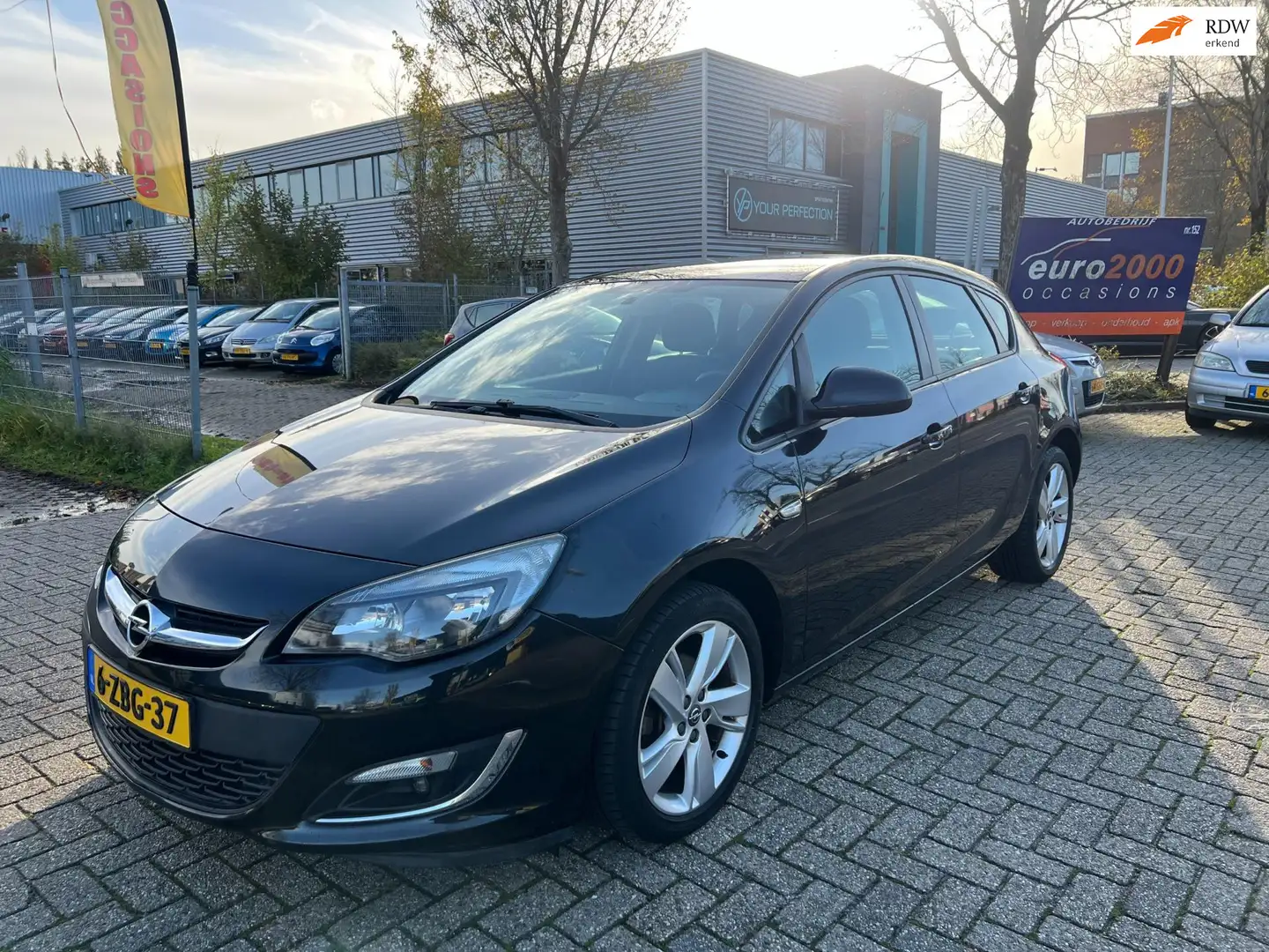 Opel Astra 1.4 Business + AIRCO - TREKHAAK - NIEUWE APK ! Schwarz - 1