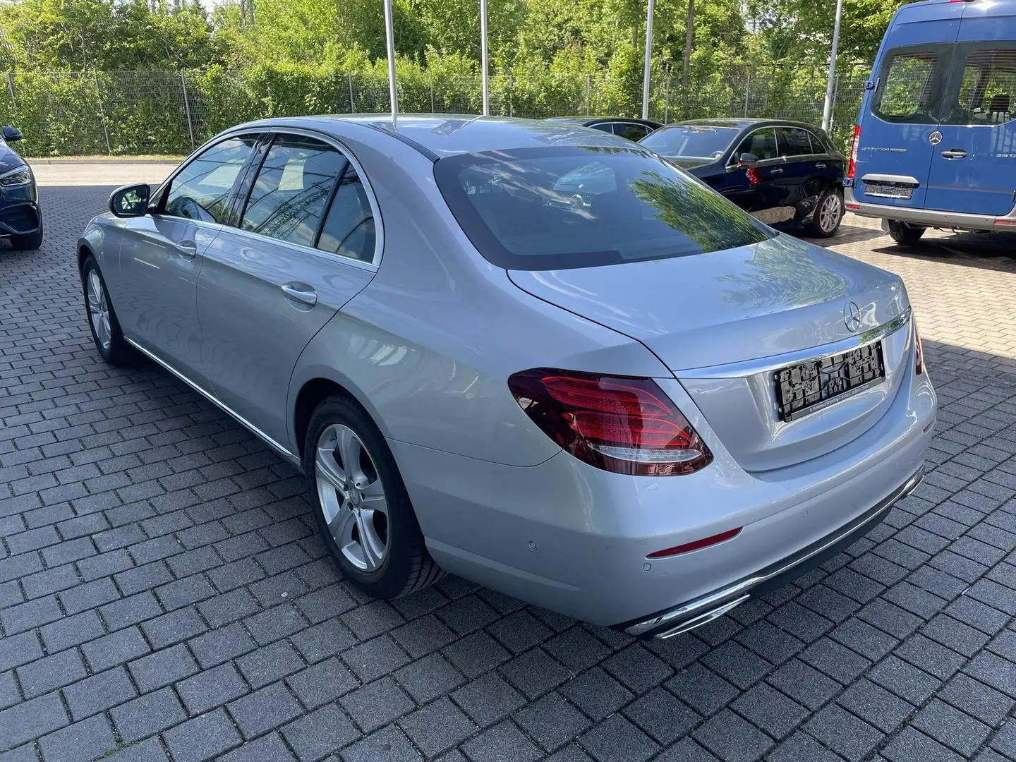 Mercedes-Benz E 200 AVANTGARDE MULTIBEAM*Kamera*COMAND*Widescr Argent - 2