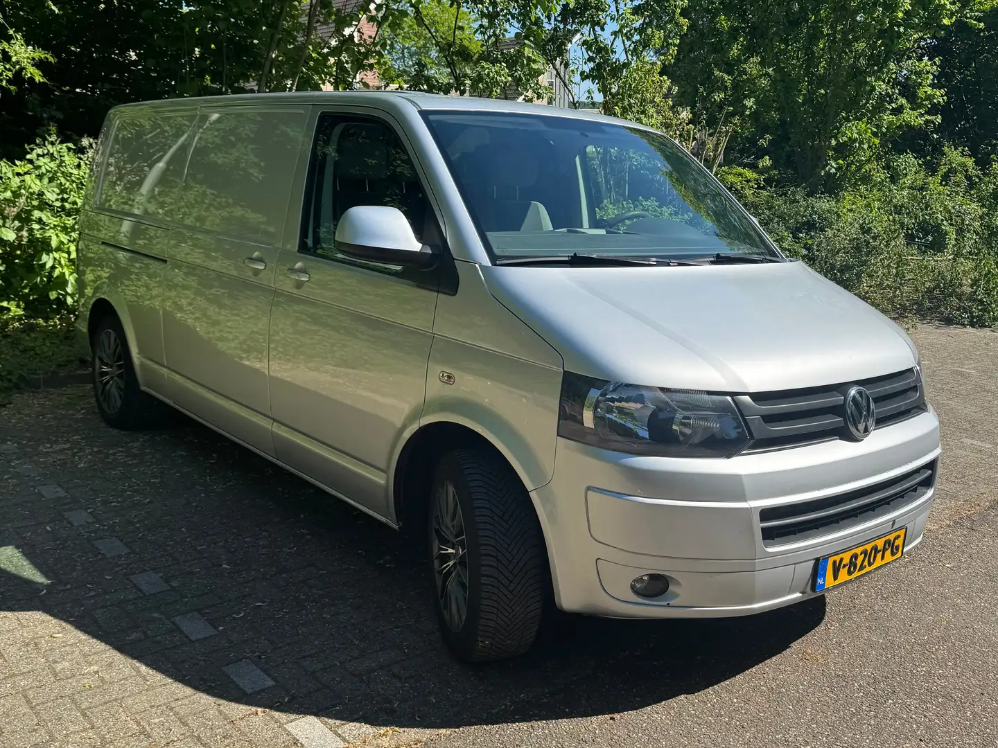 Volkswagen Transporter Transporter 2.0 TDI L2H1 Tr. DC Plateado - 2