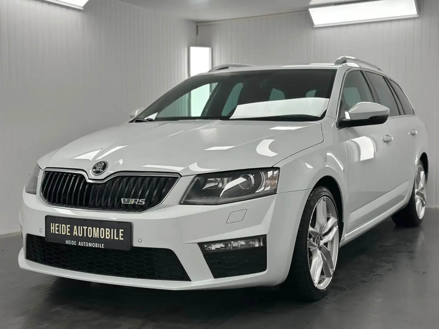 Skoda Octavia Combi RS Sport Navi Automatik Tempomat Weiß - 1