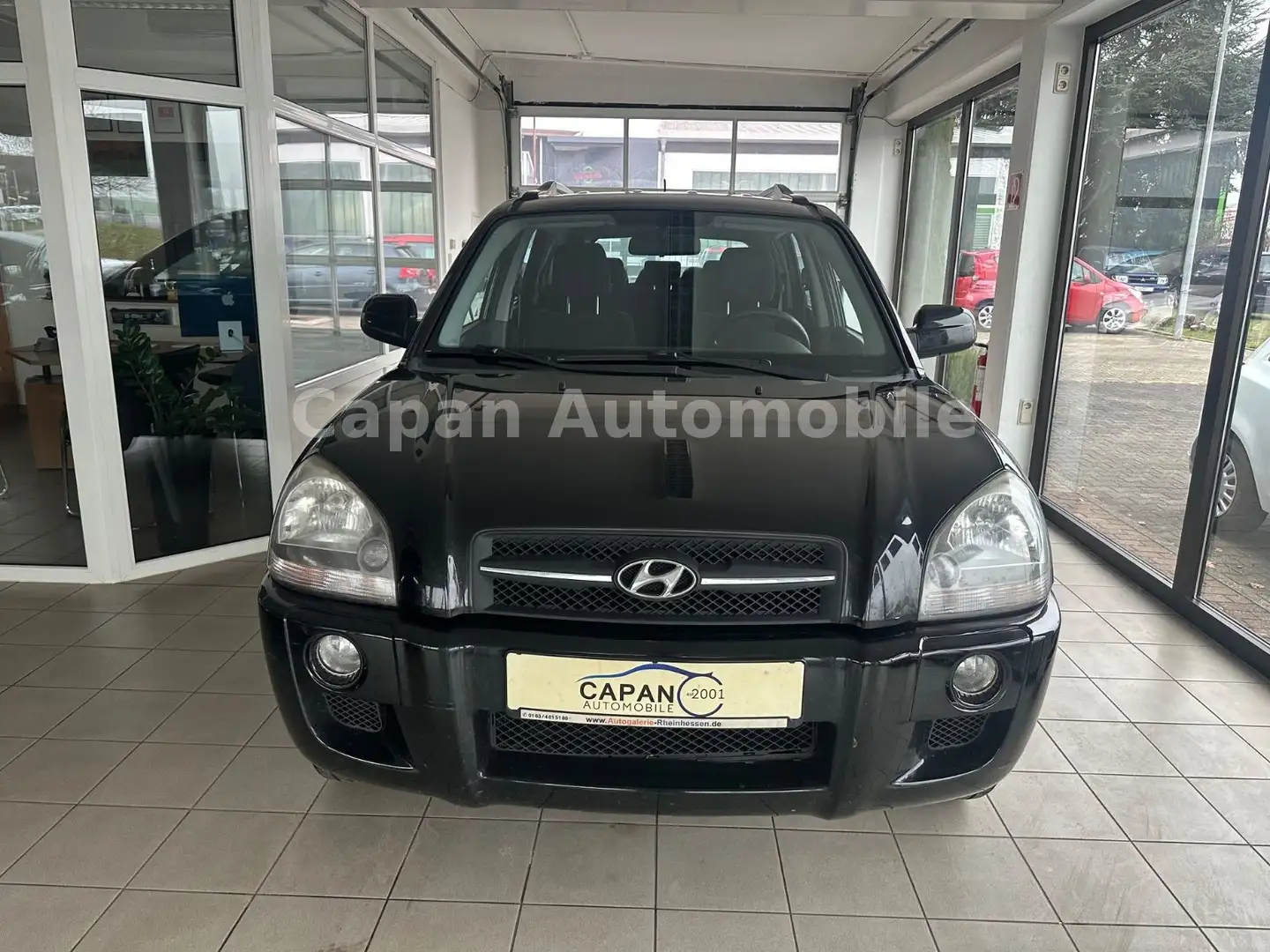 Hyundai TUCSON 2.0 GLS Klima/AHK/Tüv09.2026/Euro4 Negro - 2