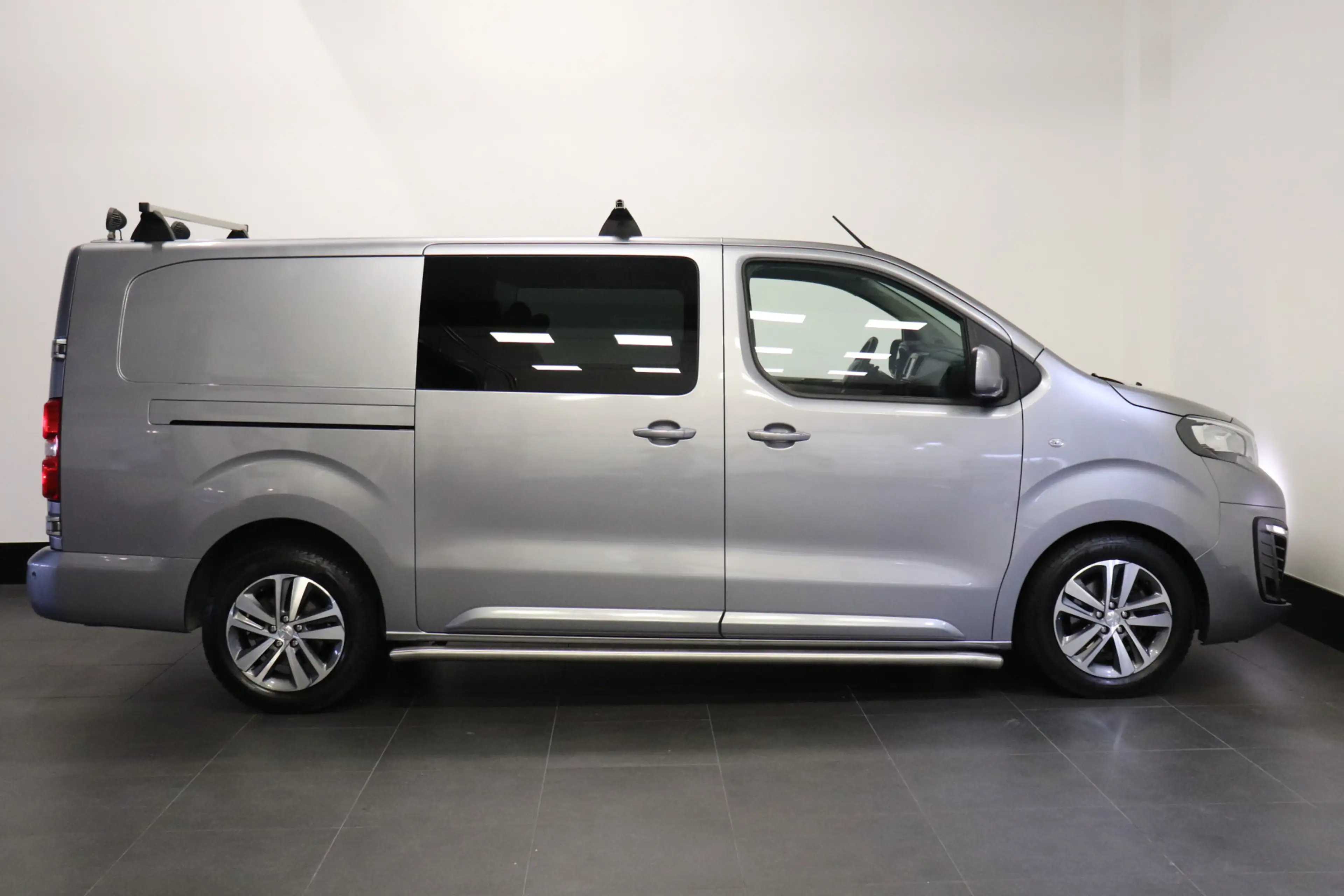Peugeot Expert 2.0 BlueHDI 180PK Dubbel Cabine Automaat EURO 6 - — photo 11