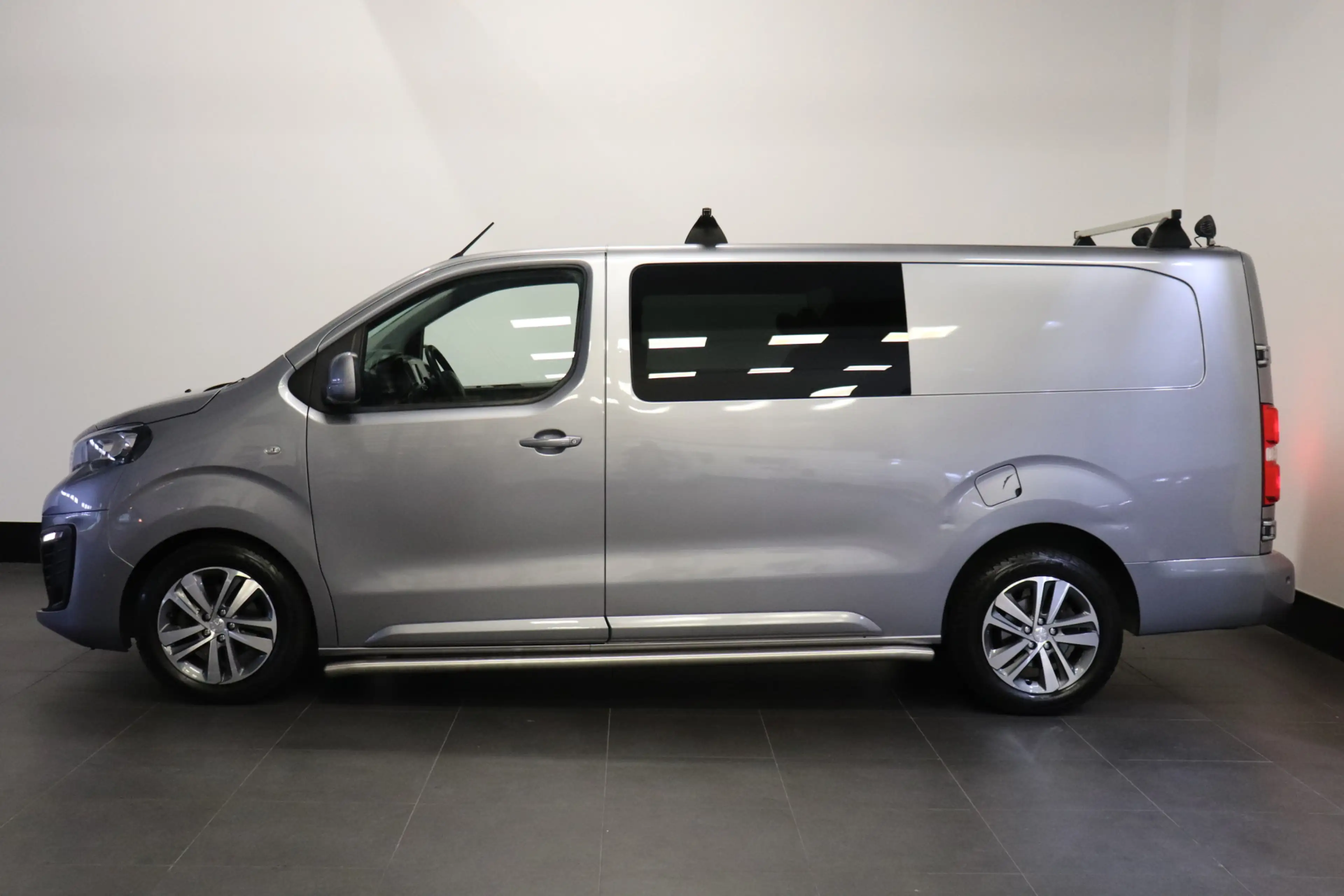 Peugeot Expert 2.0 BlueHDI 180PK Dubbel Cabine Automaat EURO 6 - — photo 10