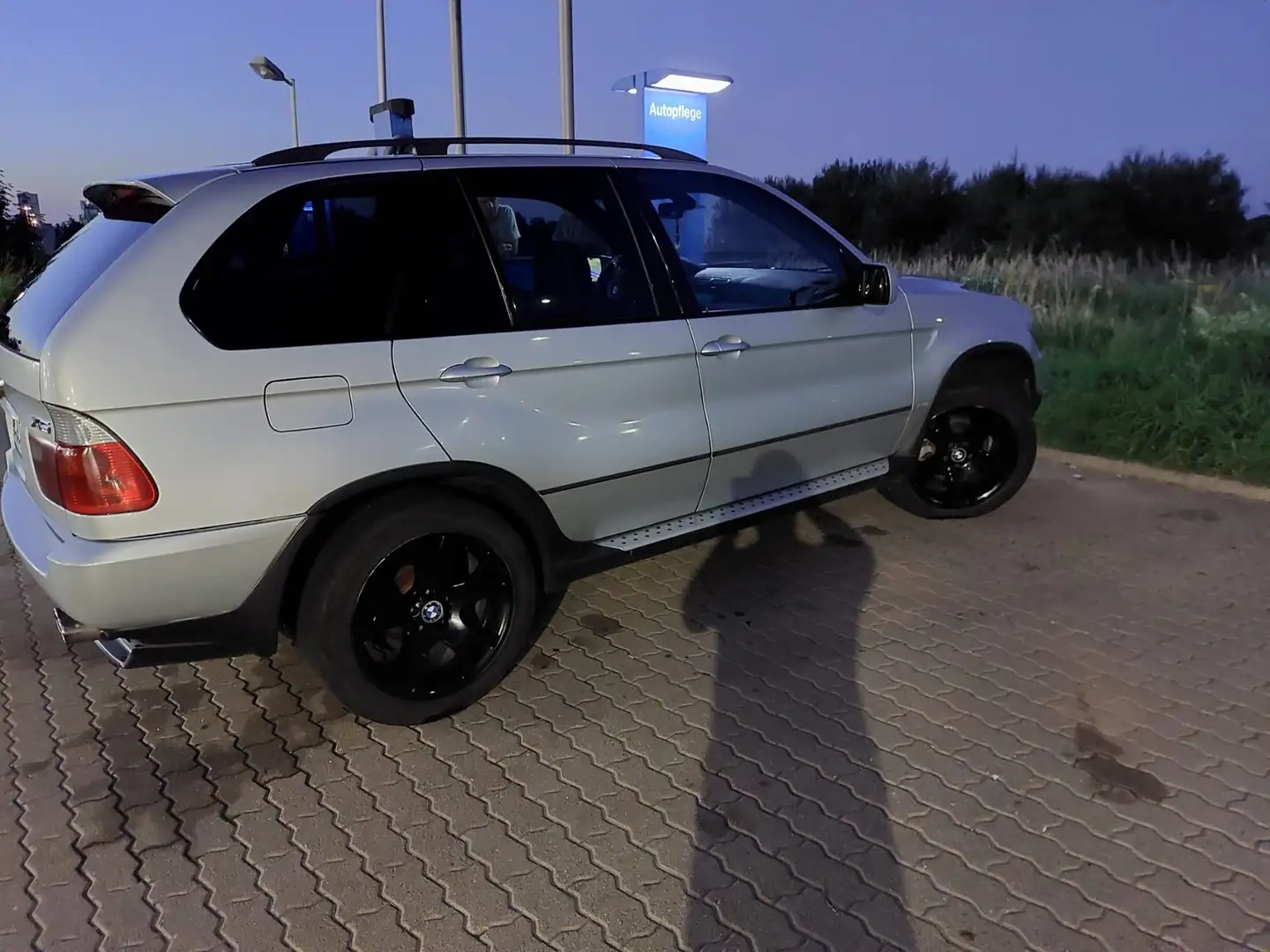BMW X5 3.0 d Srebrny - 2