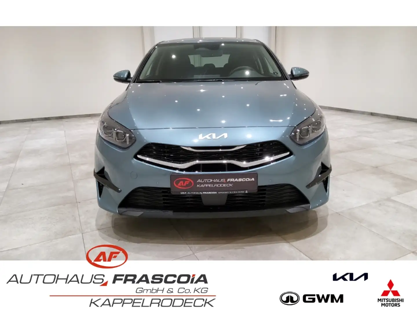 Kia Ceed / cee'd Ultimate Edition 1.5 T-GDI Mild-Hybrid (P8) Navi A Gris - 2