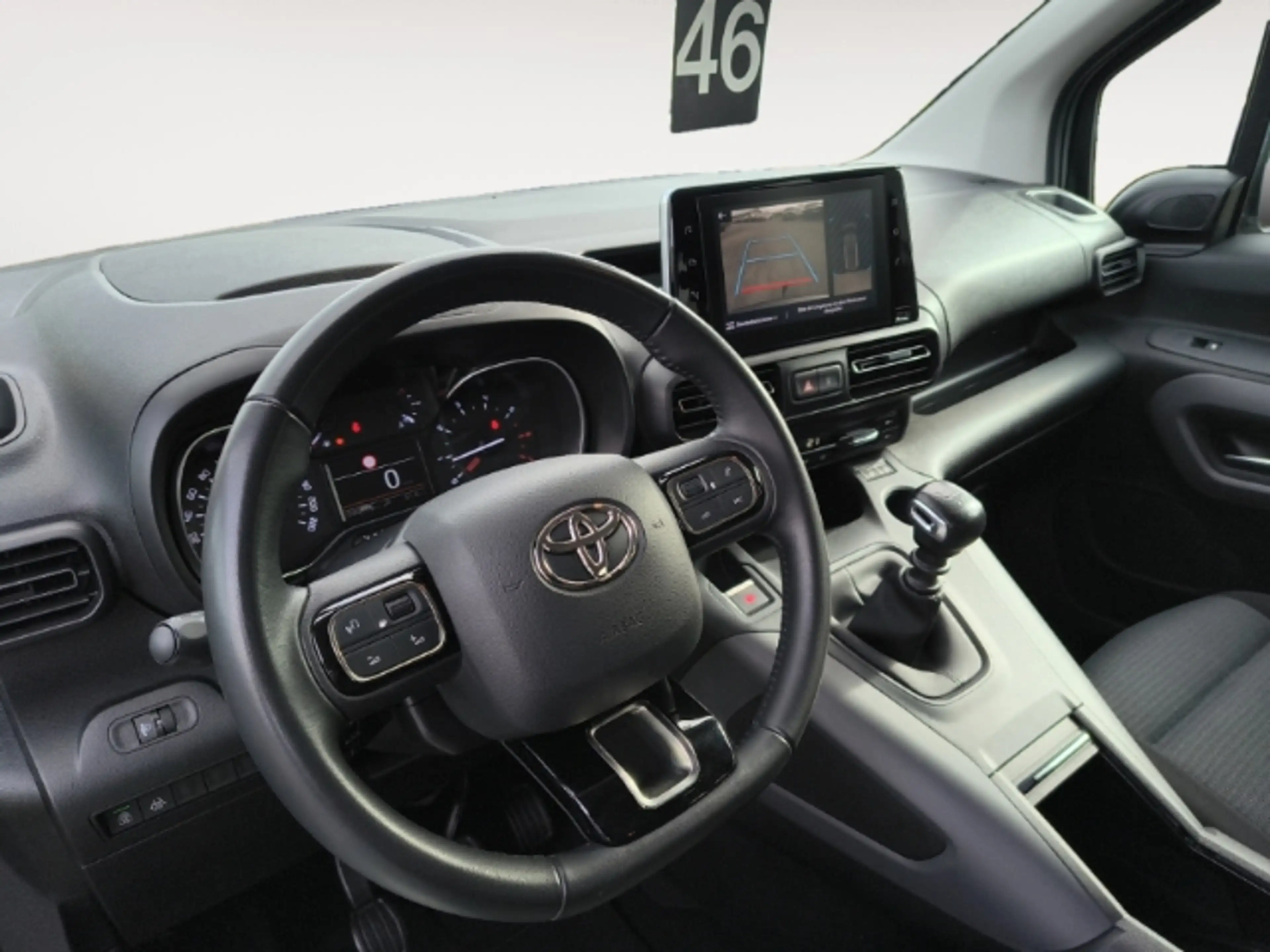 Toyota Proace City Team Deutschland-RFK-ASSIST.-GJR-AHK-TEMPO-SHZ-DAB — photo 9