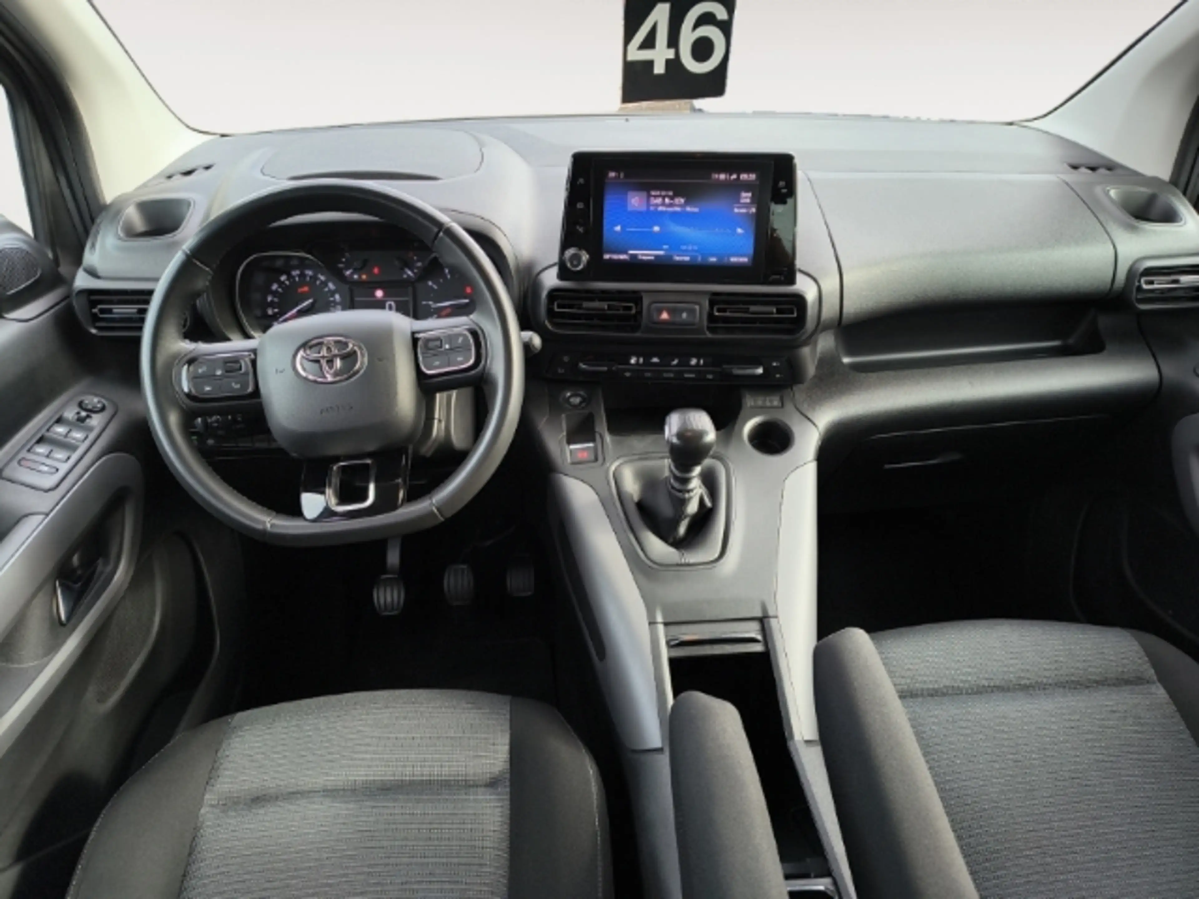 Toyota Proace City Team Deutschland-RFK-ASSIST.-GJR-AHK-TEMPO-SHZ-DAB — photo 11