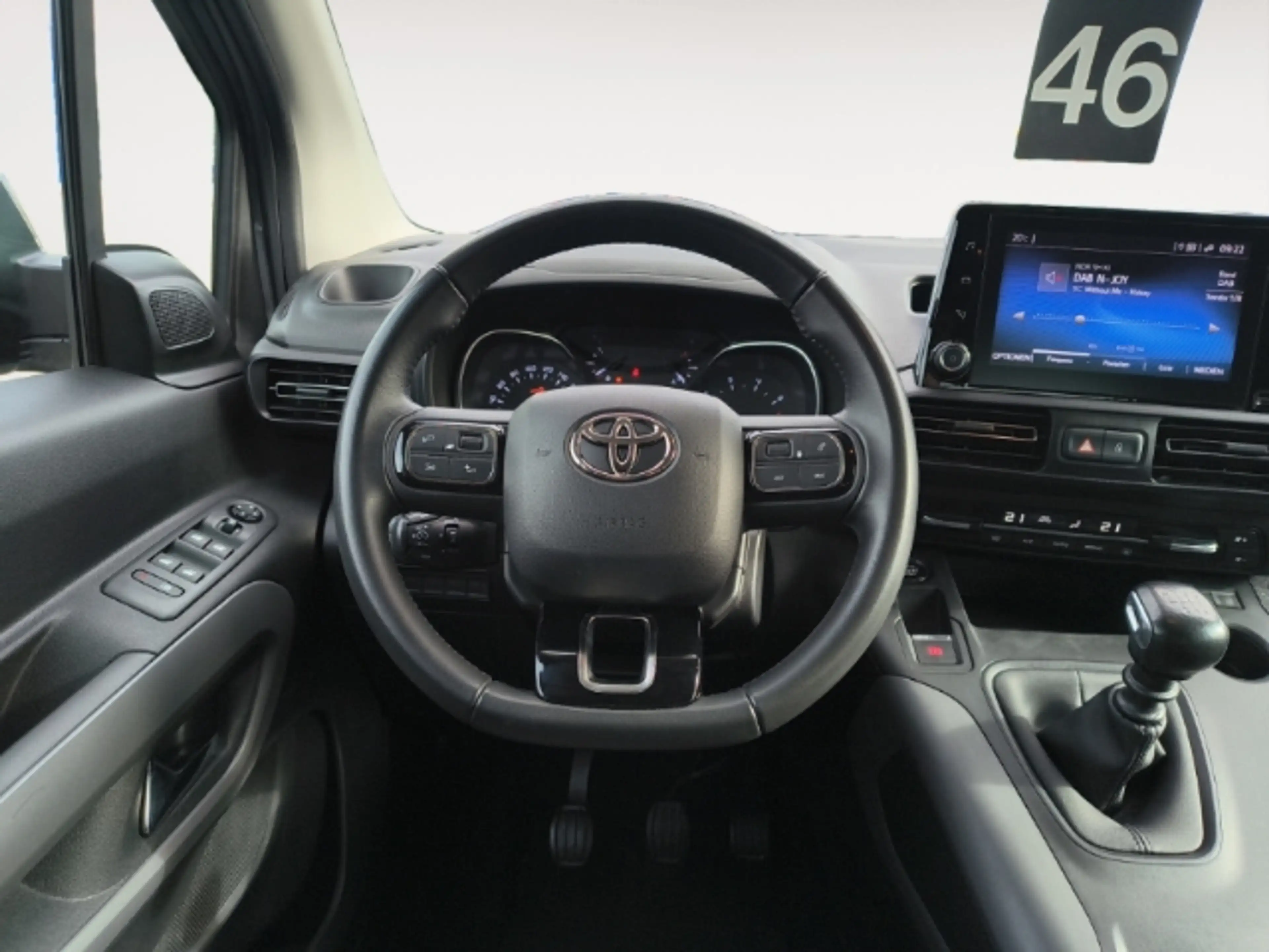 Toyota Proace City Team Deutschland-RFK-ASSIST.-GJR-AHK-TEMPO-SHZ-DAB — photo 13