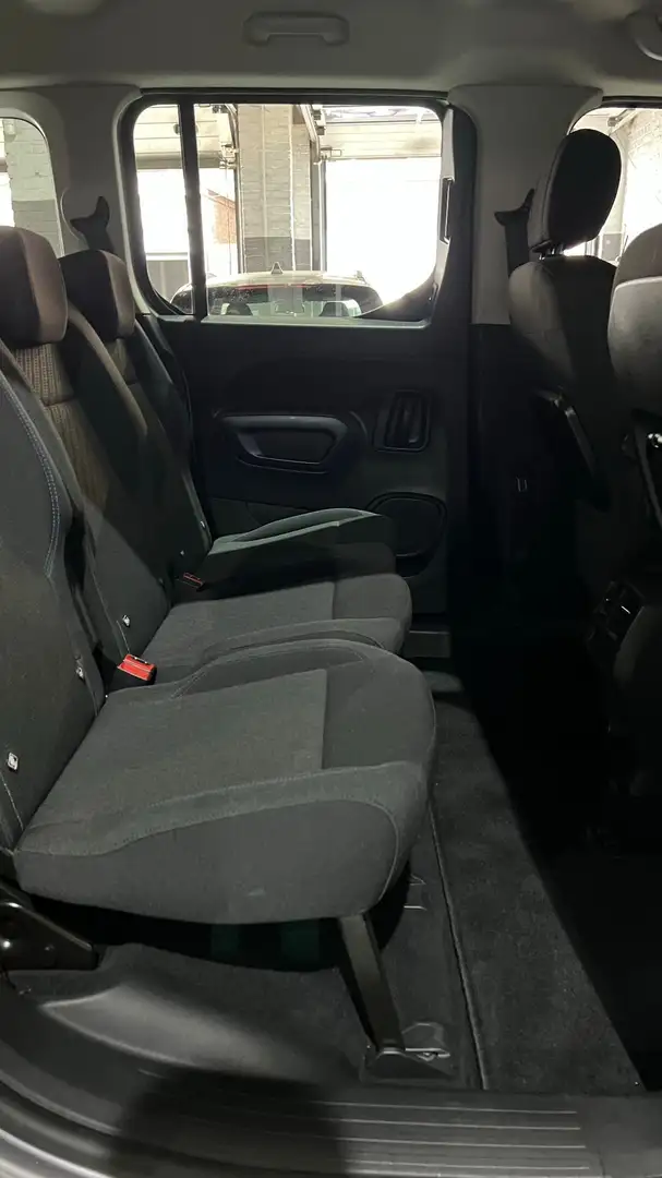 Peugeot Rifter 1.2 PureTech Active S//1ere Pro//Carnet//Navi//Cam Gris - 1