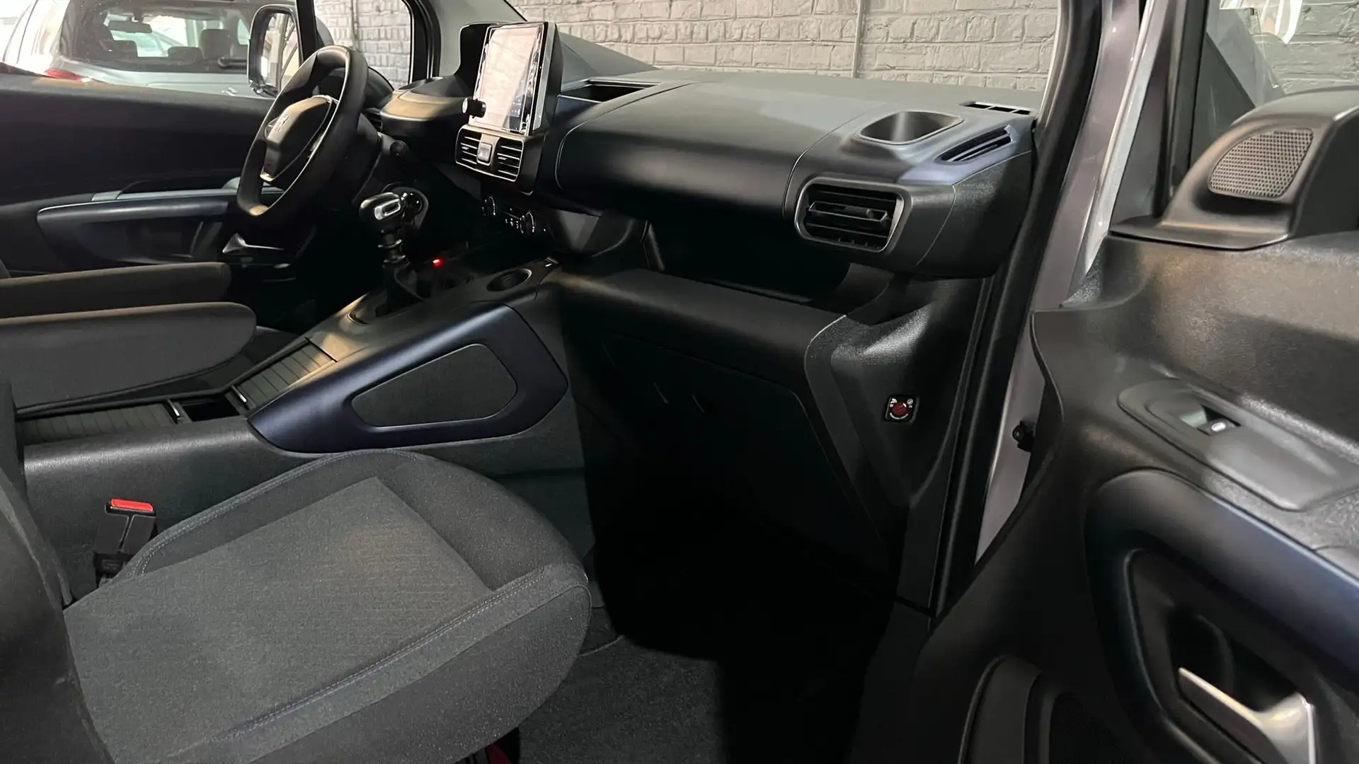 Peugeot Rifter 1.2 PureTech Active S//1ere Pro//Carnet//Navi//Cam Gris - 2