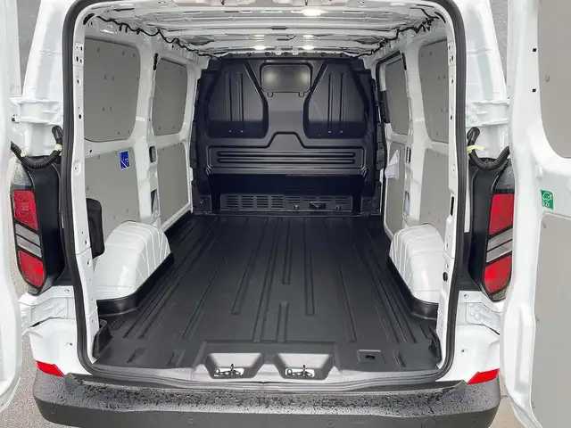 Ford Transit Custom view 4