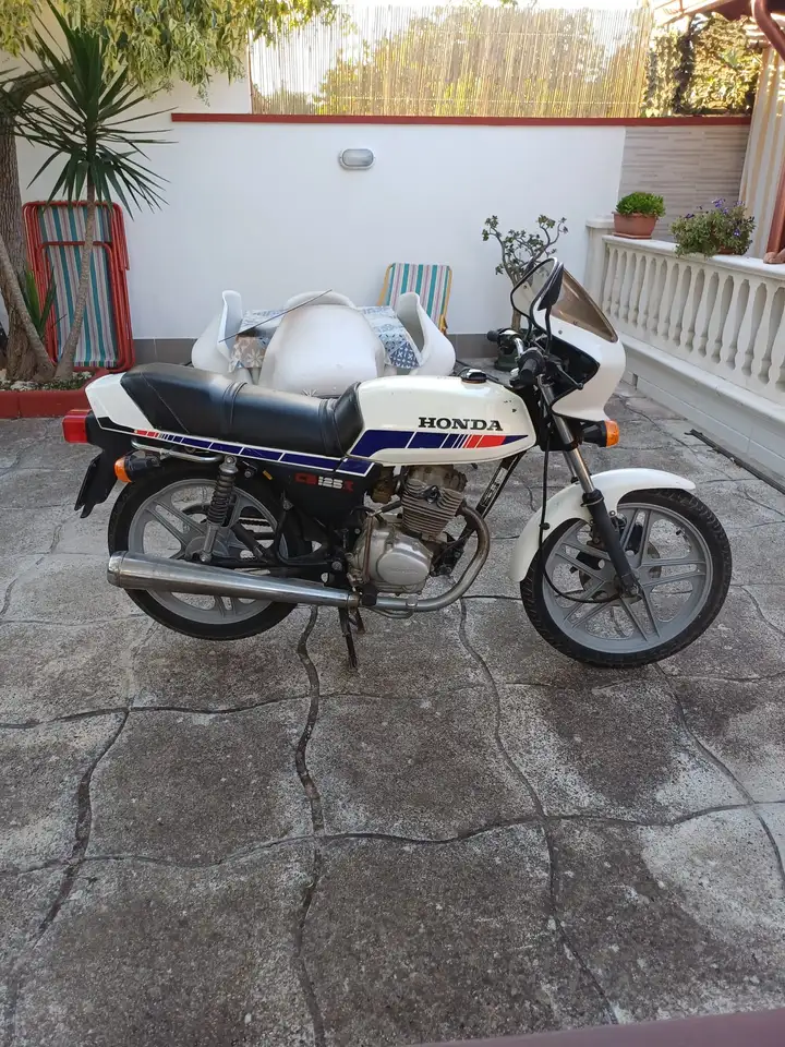Honda CB 125