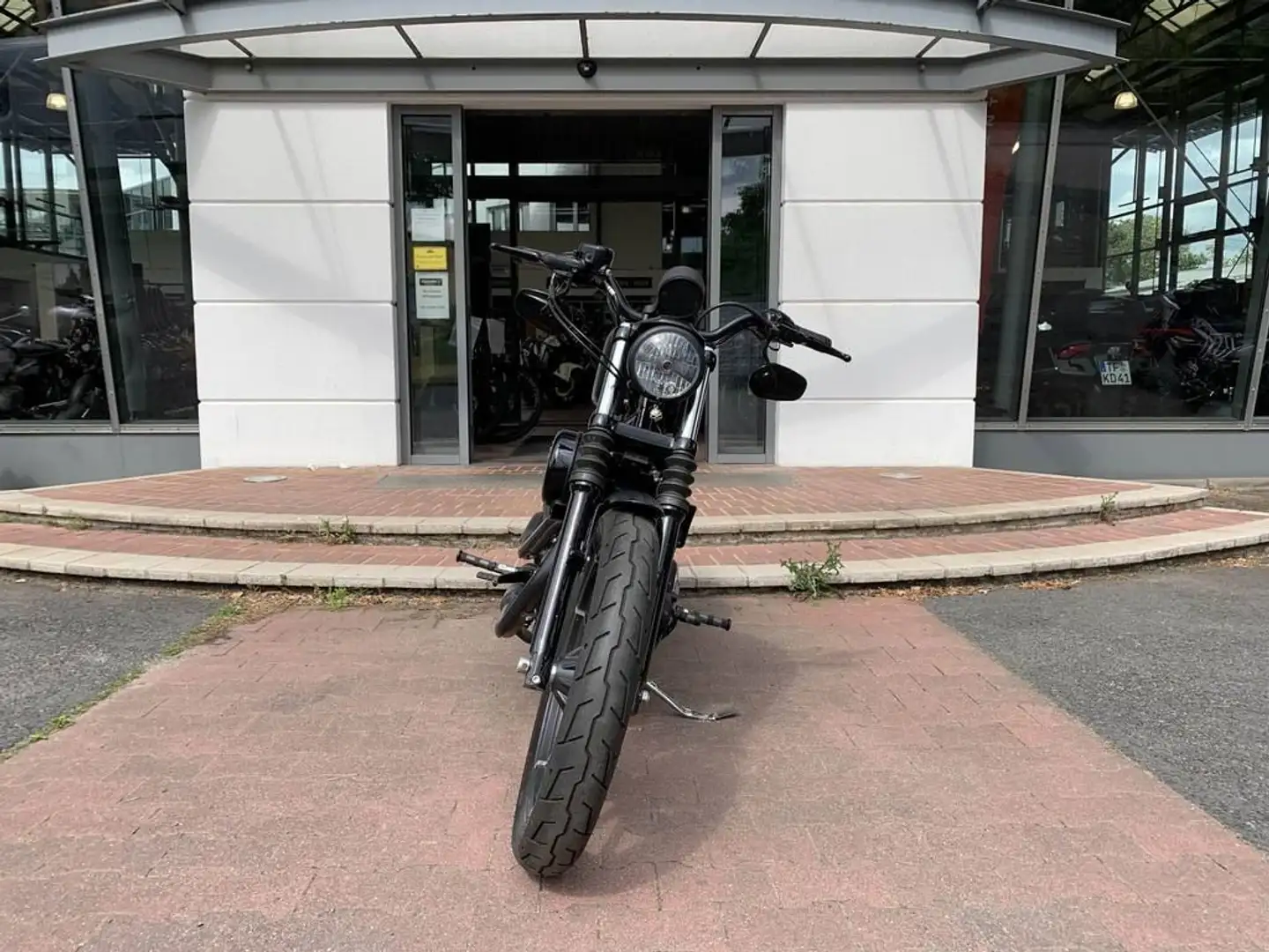 Harley-Davidson Sportster Iron 883 XL883N Nero - 2