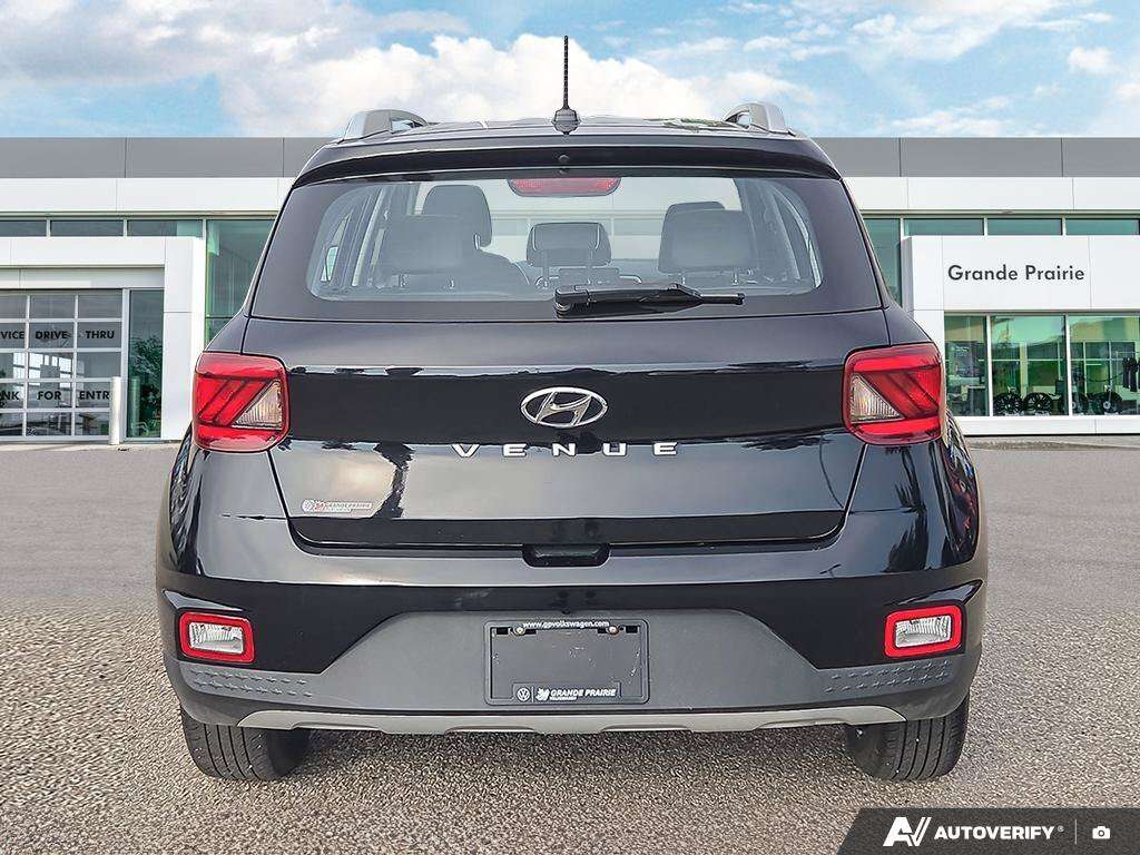 2023 Hyundai Venue Ultimate | CLEAN CARFAX | HEATED SEATS | SUNROOF — снимка 1