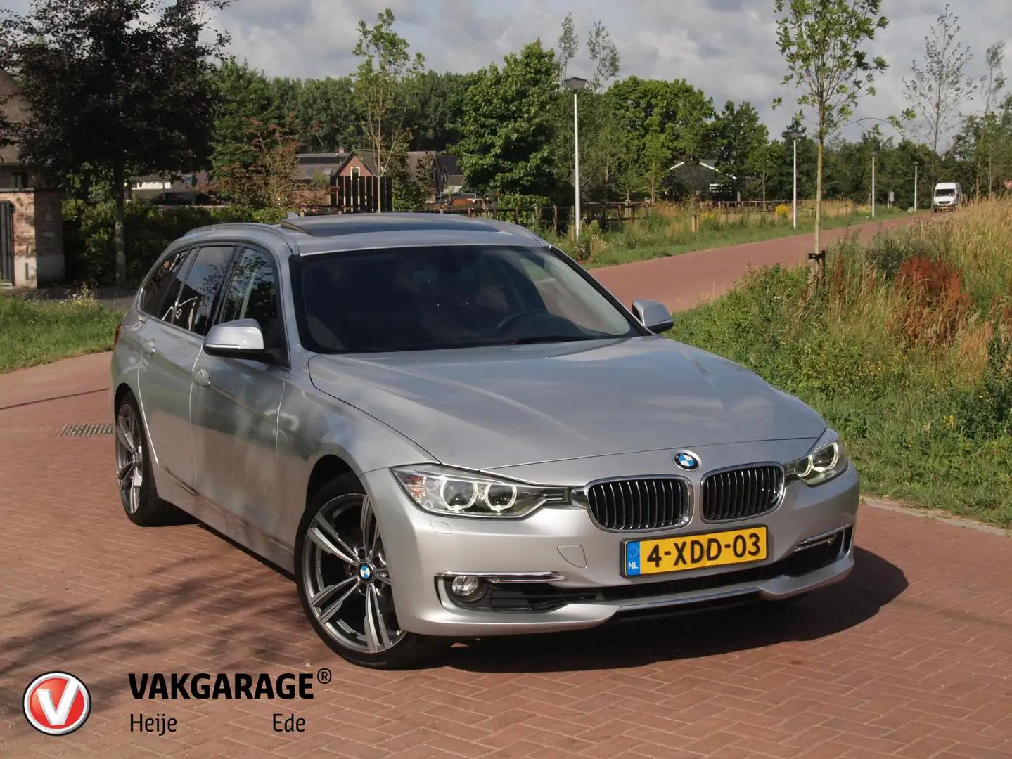BMW 320 3-serie Touring 320i Executive | Panoramadak | Cru Gris - 1