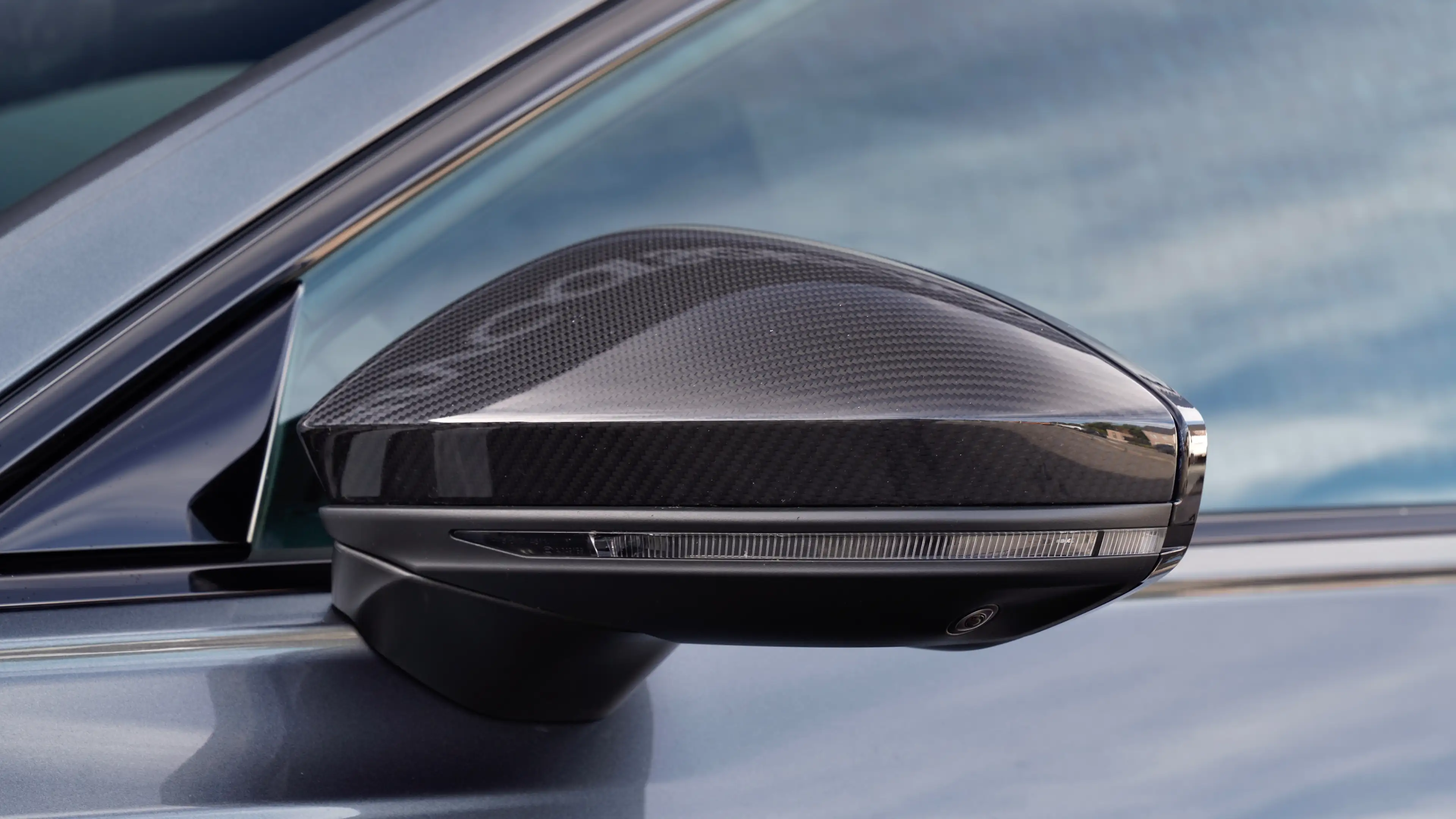 Audi RS6 4.0 V8 TFSI *CERAMIC/CARBON/RS DESIGN/PANO/B&O* — photo 12