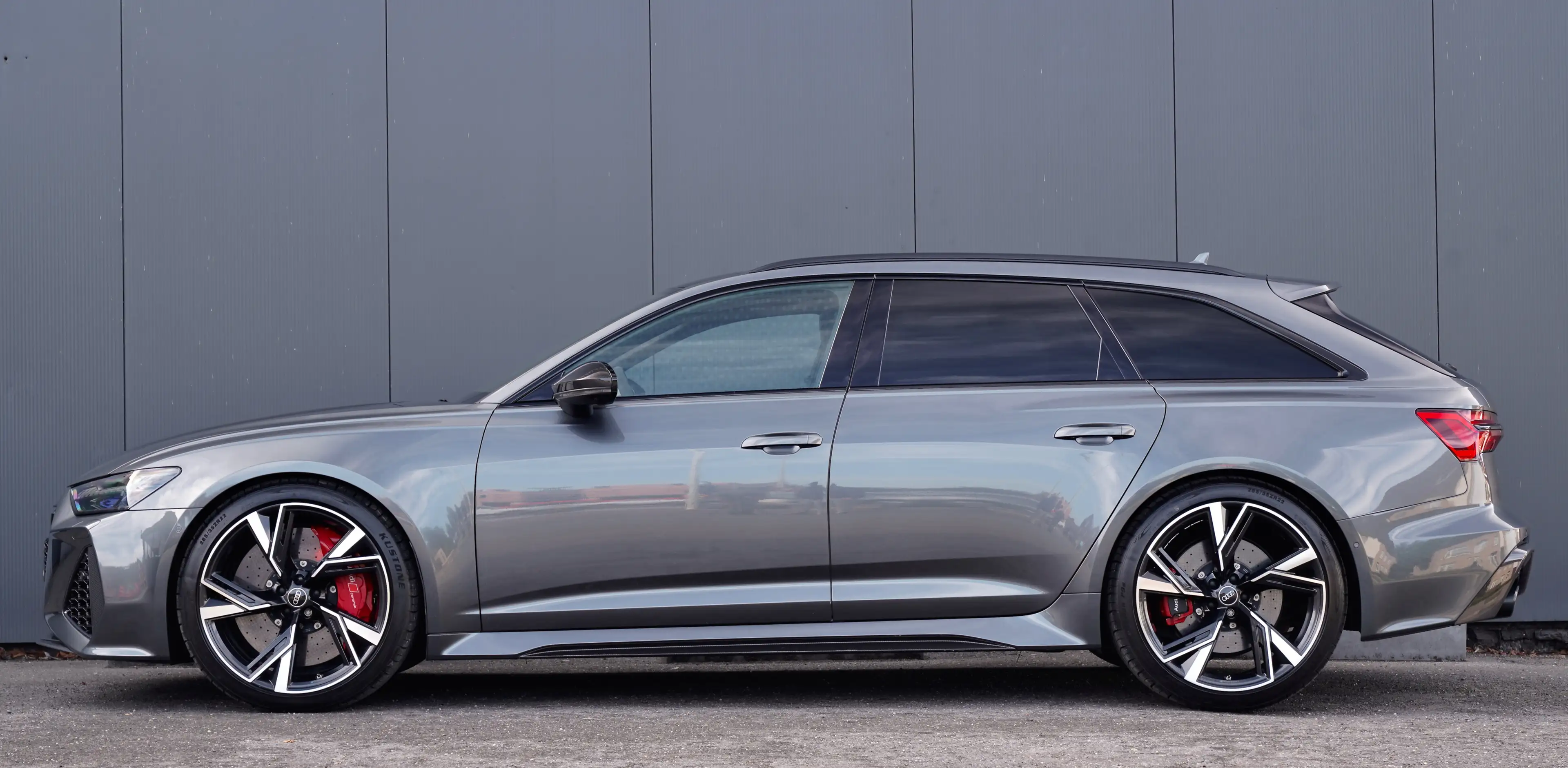 Audi RS6 4.0 V8 TFSI *CERAMIC/CARBON/RS DESIGN/PANO/B&O* — photo 8