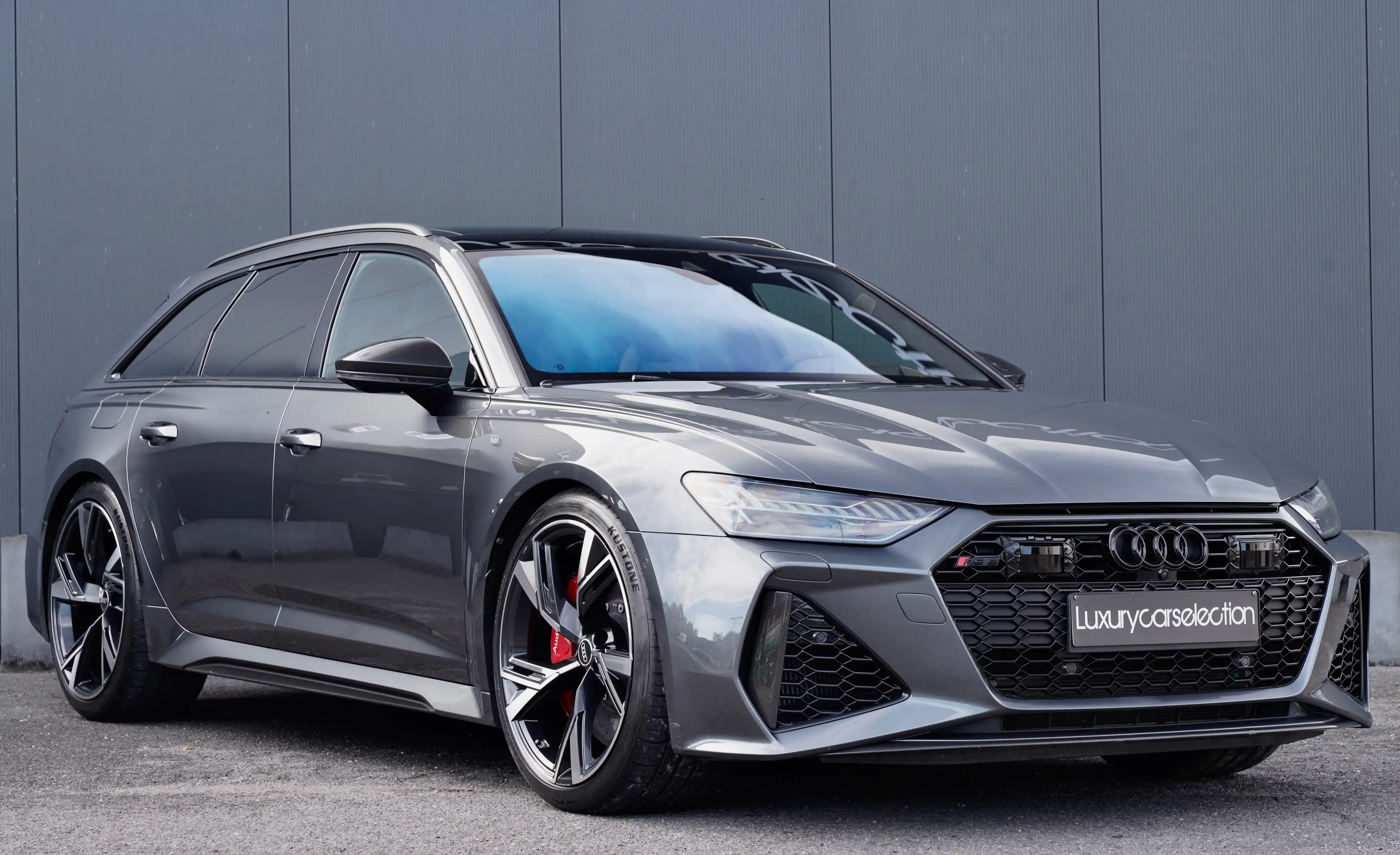 Audi RS6 4.0 V8 TFSI *CERAMIC/CARBON/RS DESIGN/PANO/B&O* — photo 3