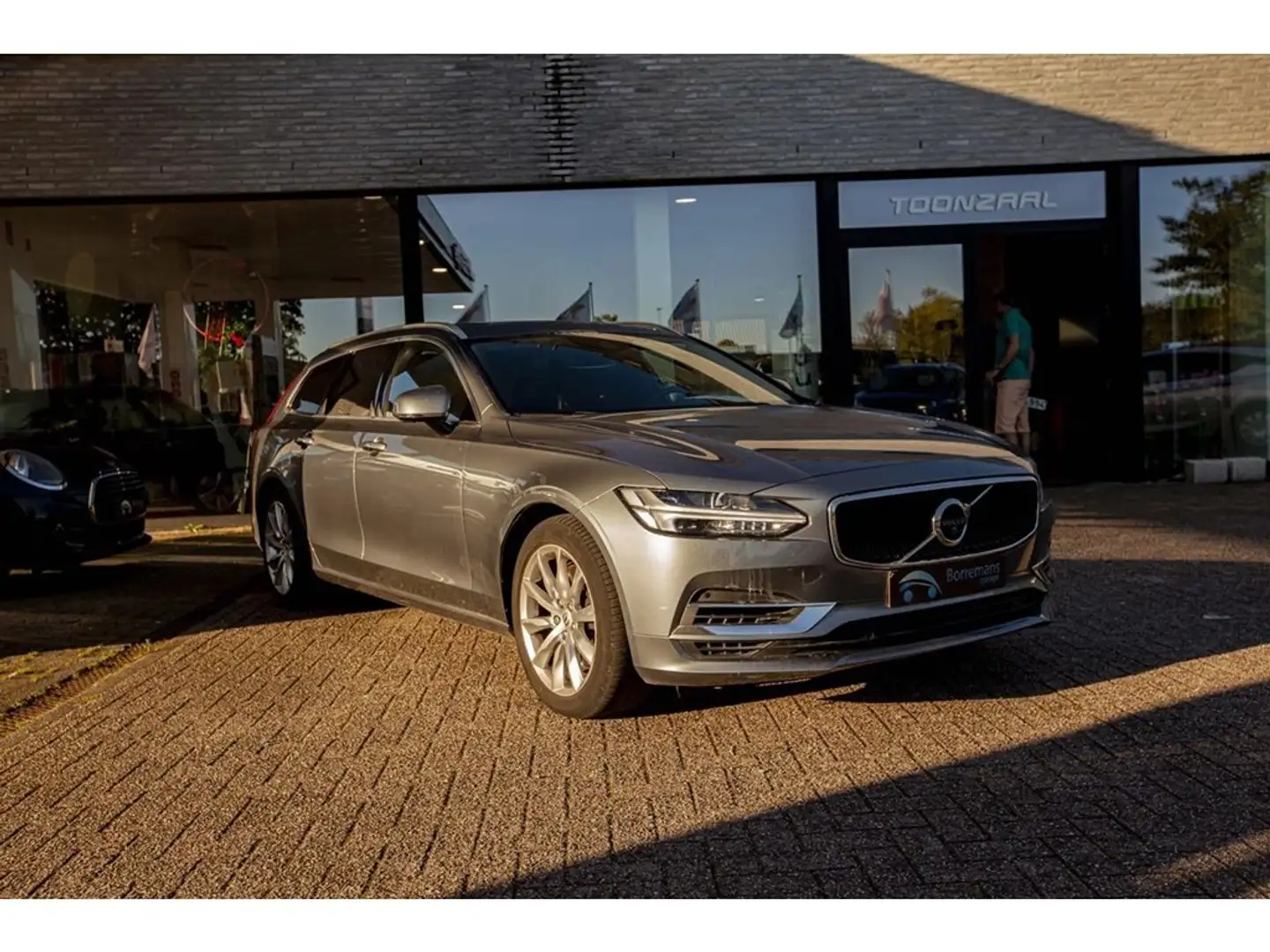 Volvo V90 2.0 T8 TE AWD Momentum Plug-In Gear. Business Line Gris - 1