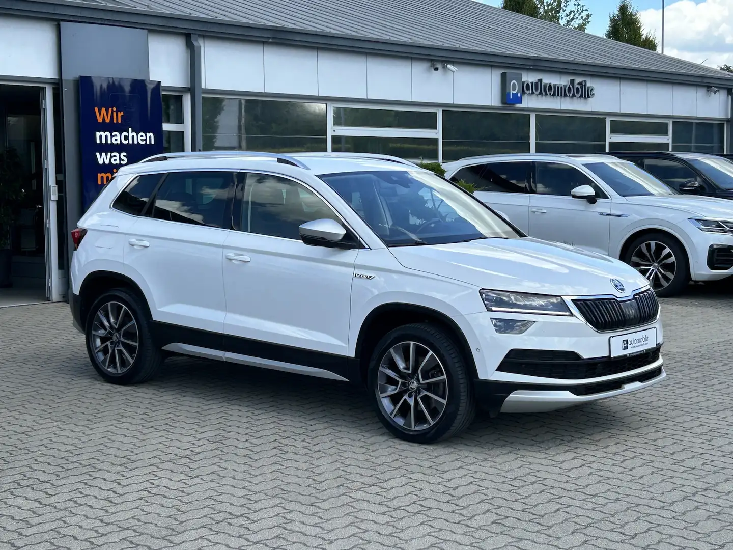 Skoda Karoq 2.0 TDI DSG Scout 4x4*AHK*LED*NAVI*SH*USB* Weiß - 2