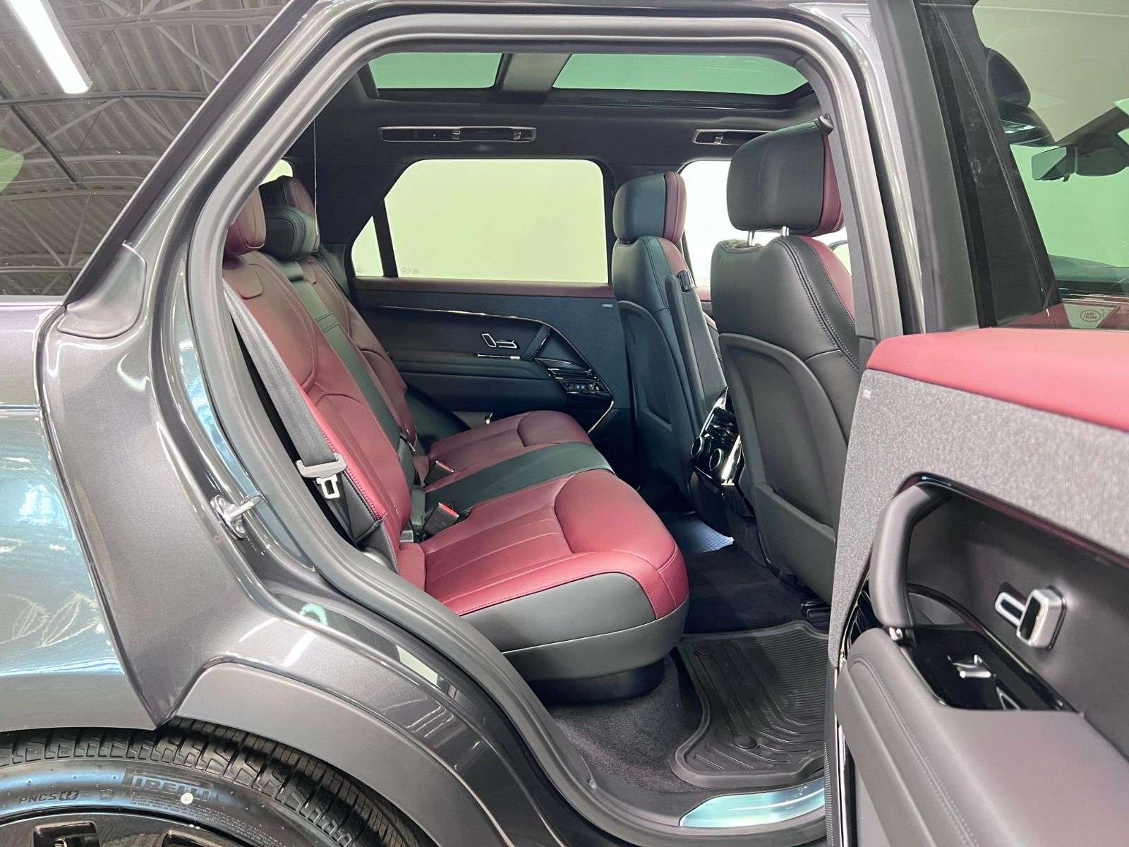 2026 Land Rover Range Rover Sport P400 DYNAMIC HSE thumb 22